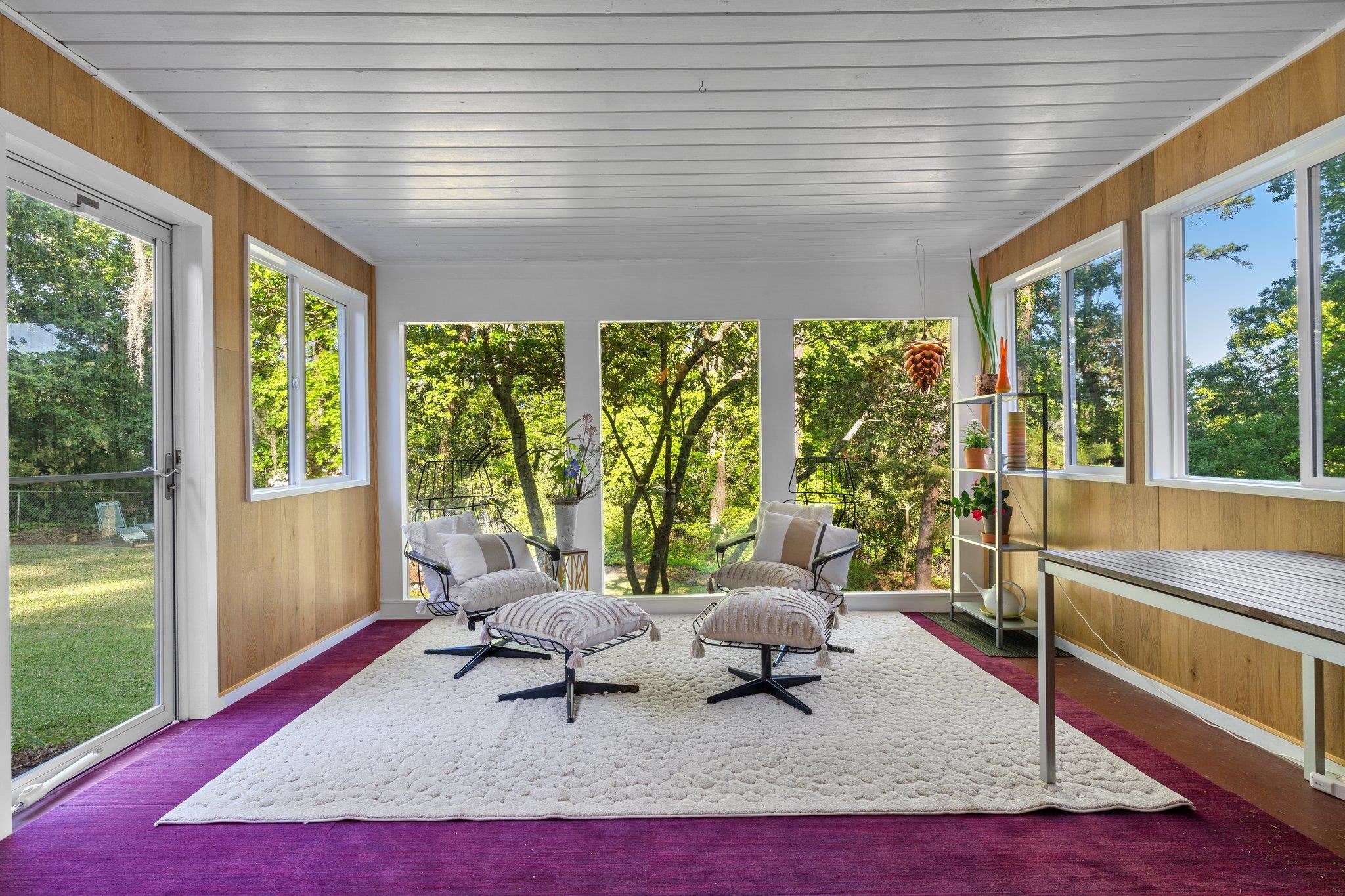 1906 Skyland Drive