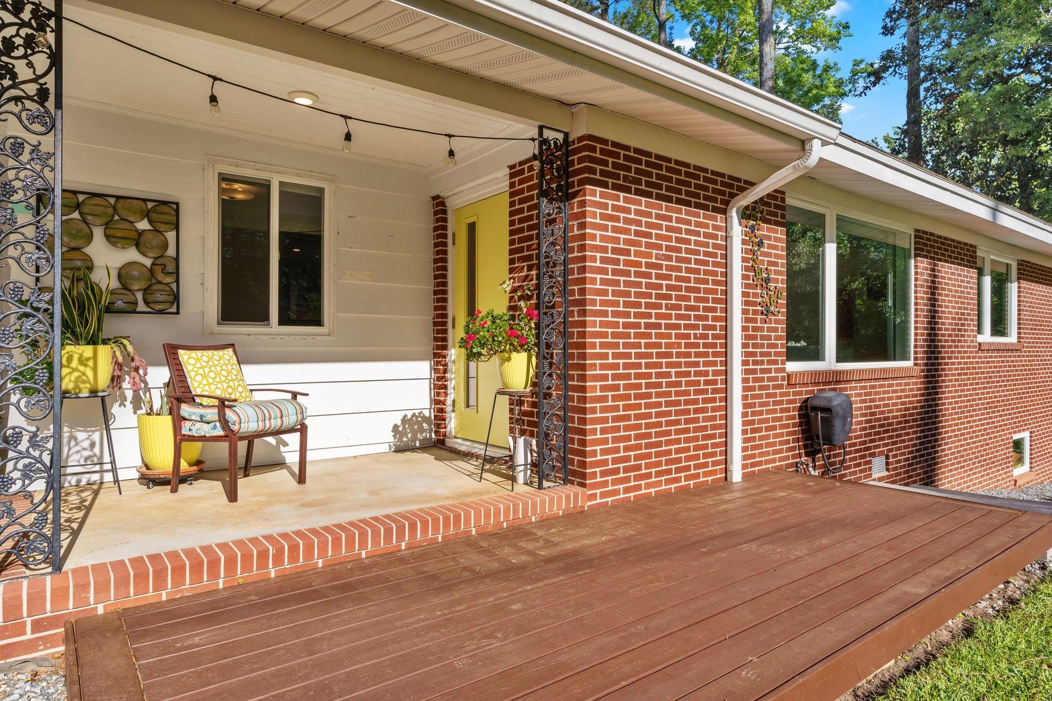 1906 Skyland Drive