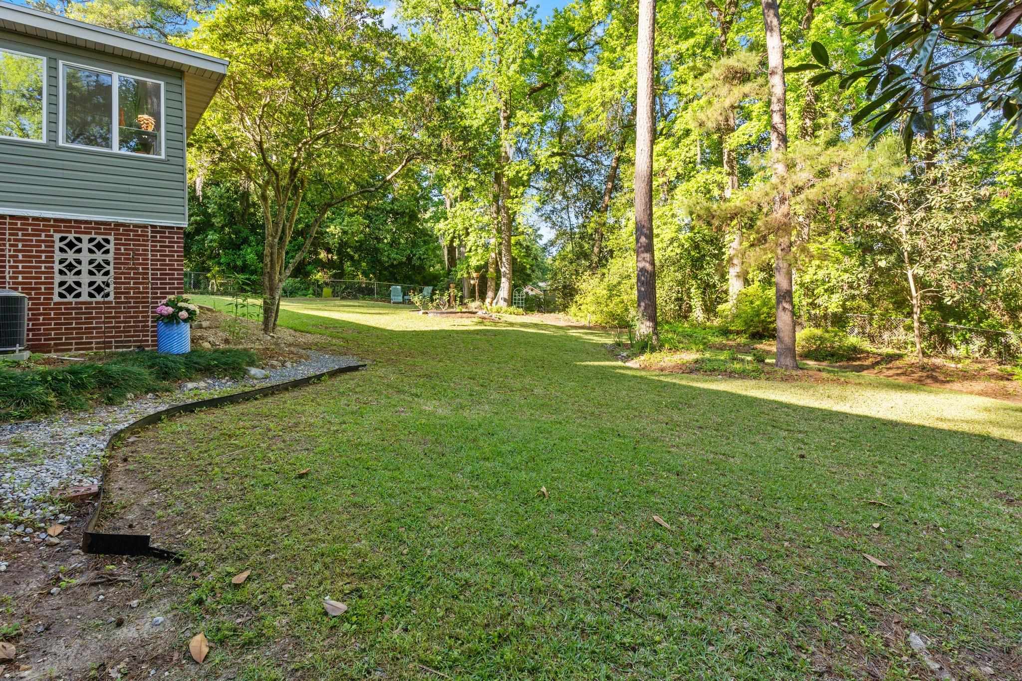 1906 Skyland Drive