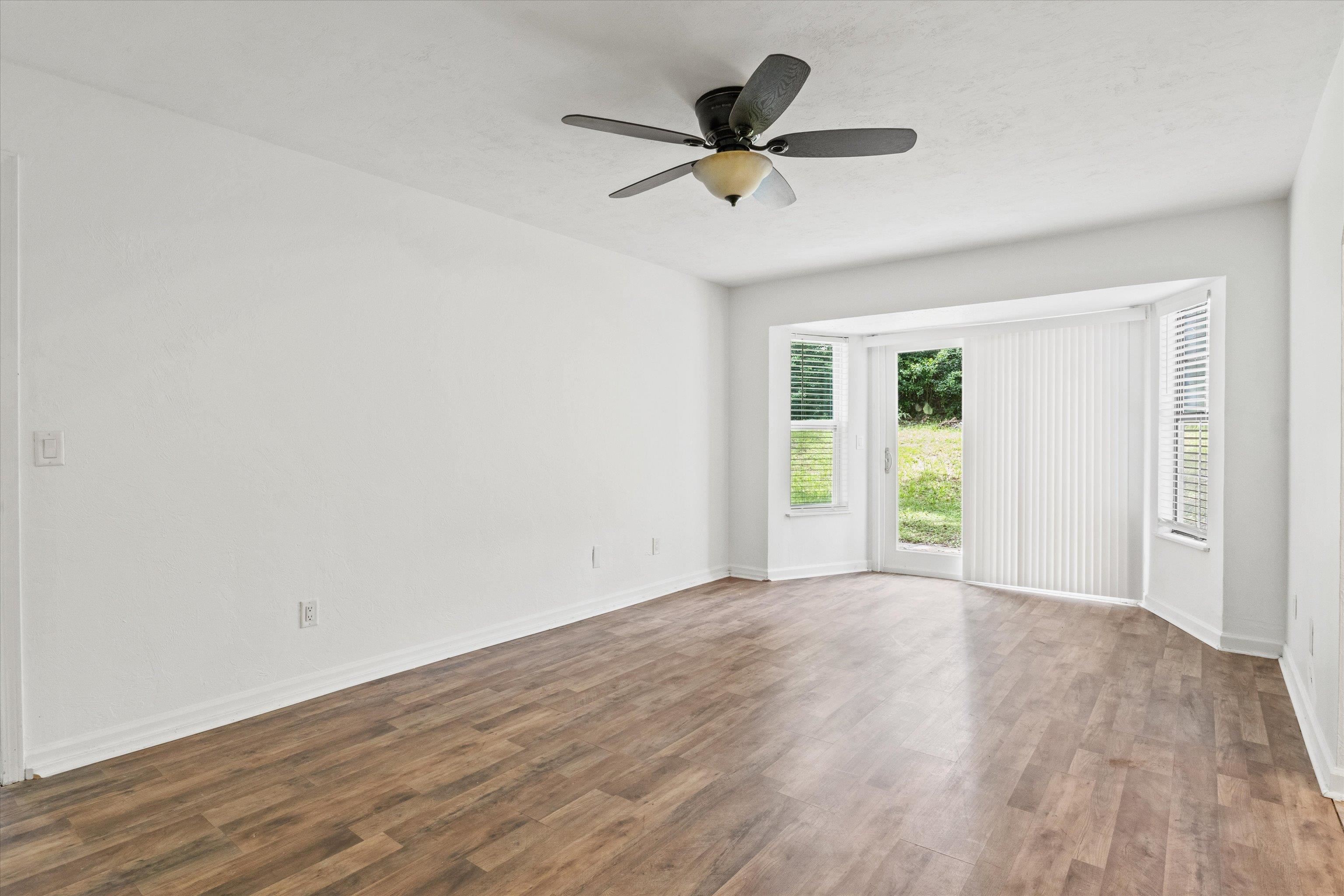 2904 Duffton Loop