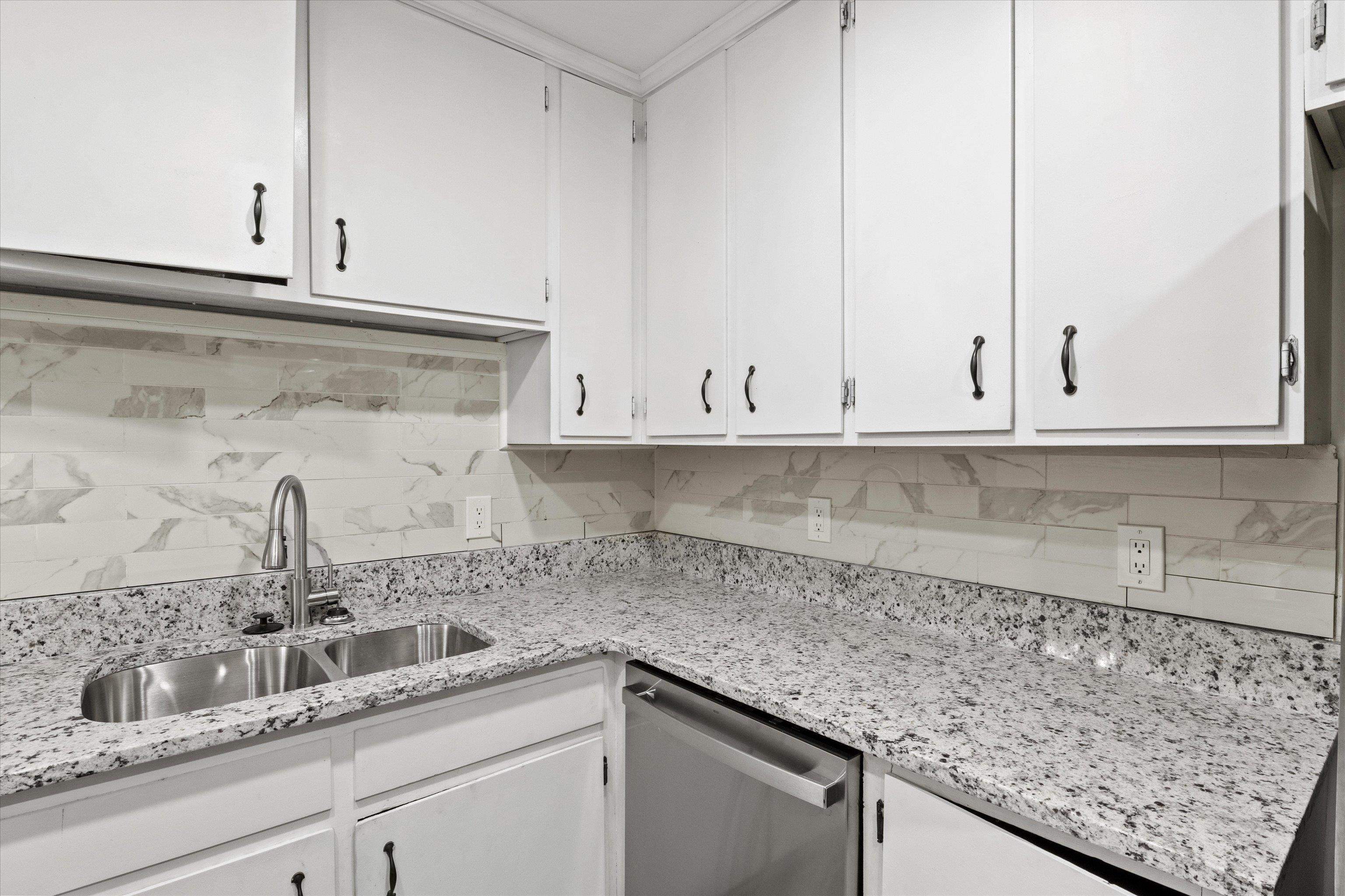2904 Duffton Loop