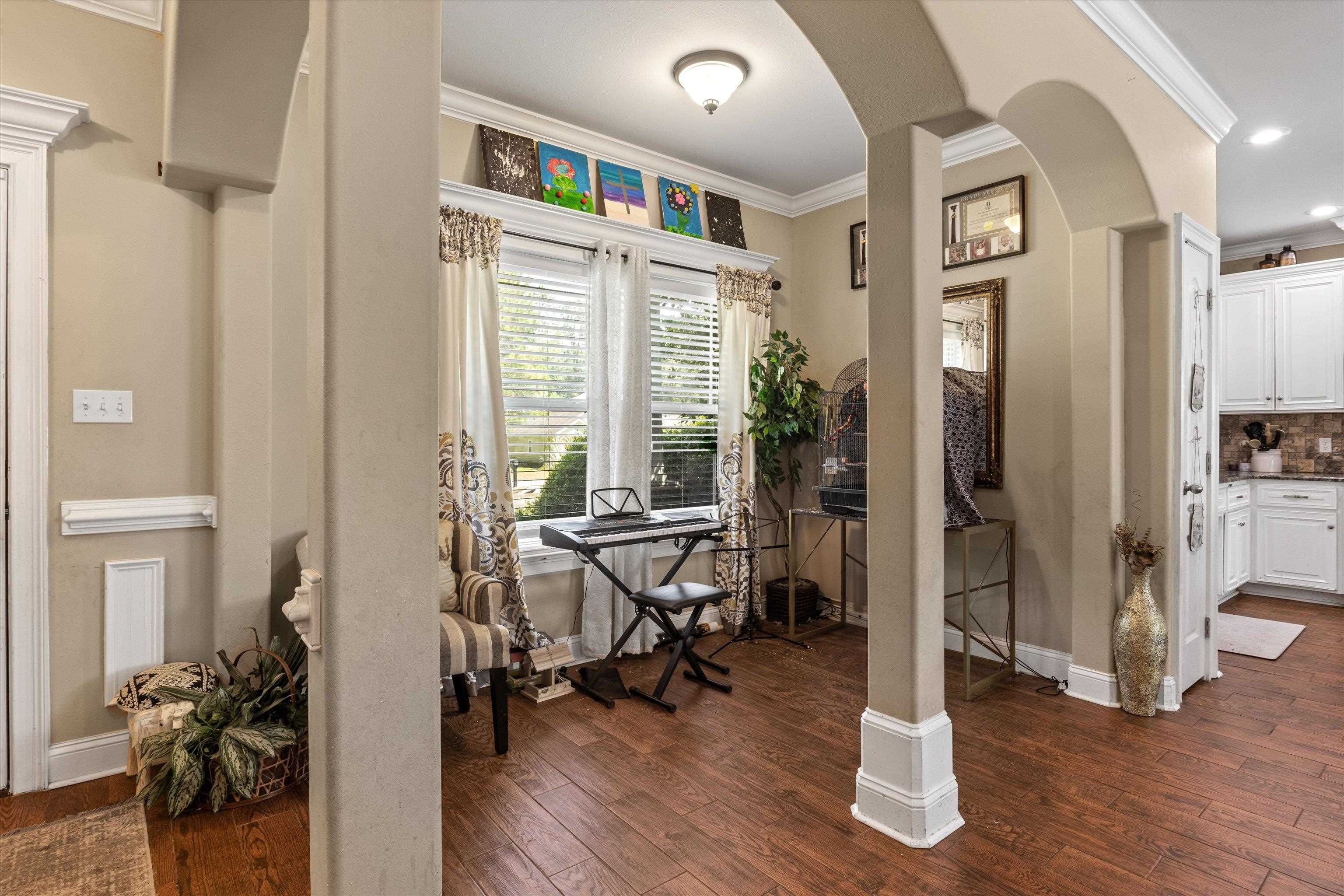 255 San Bonita Way