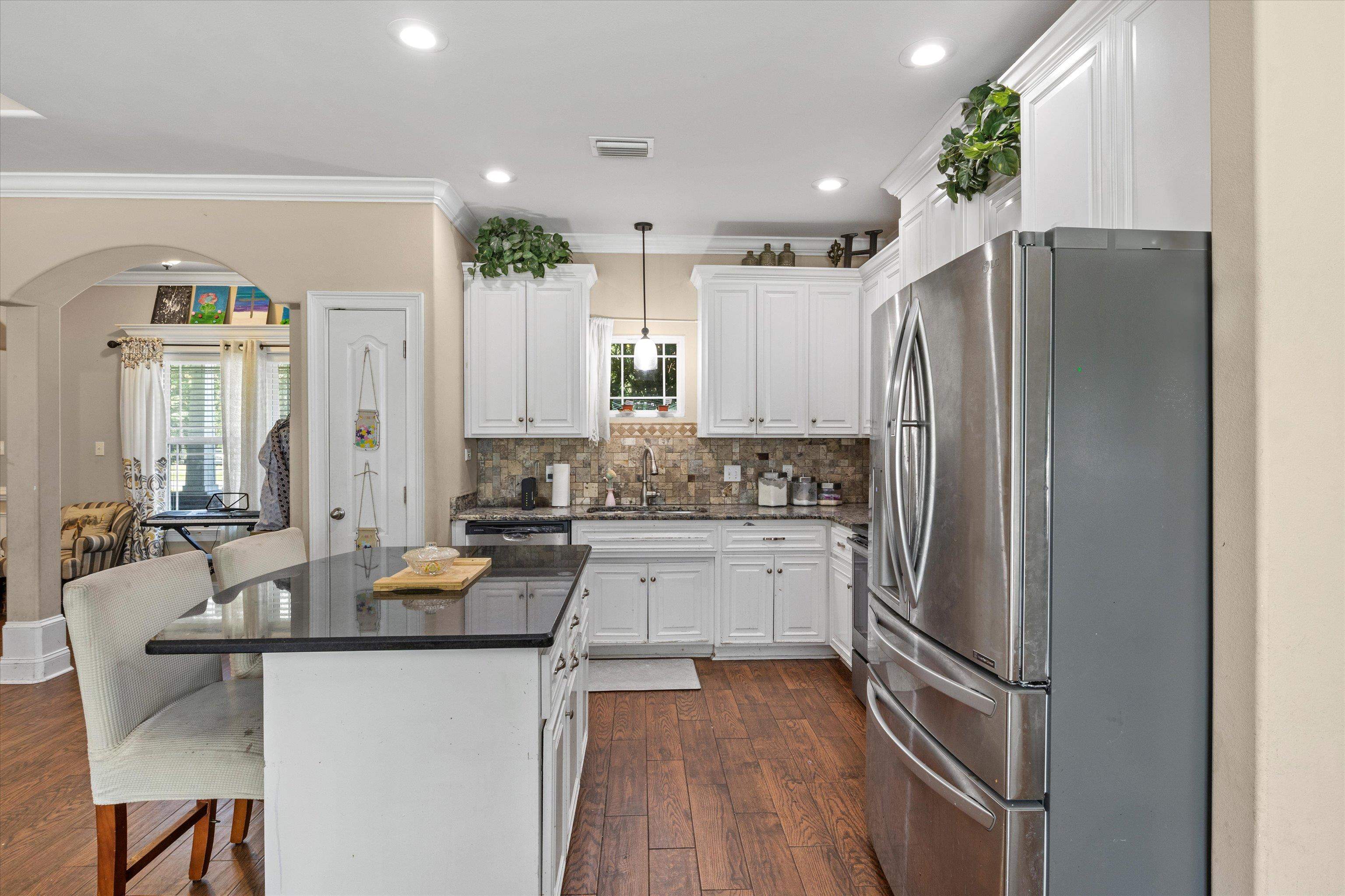 255 San Bonita Way