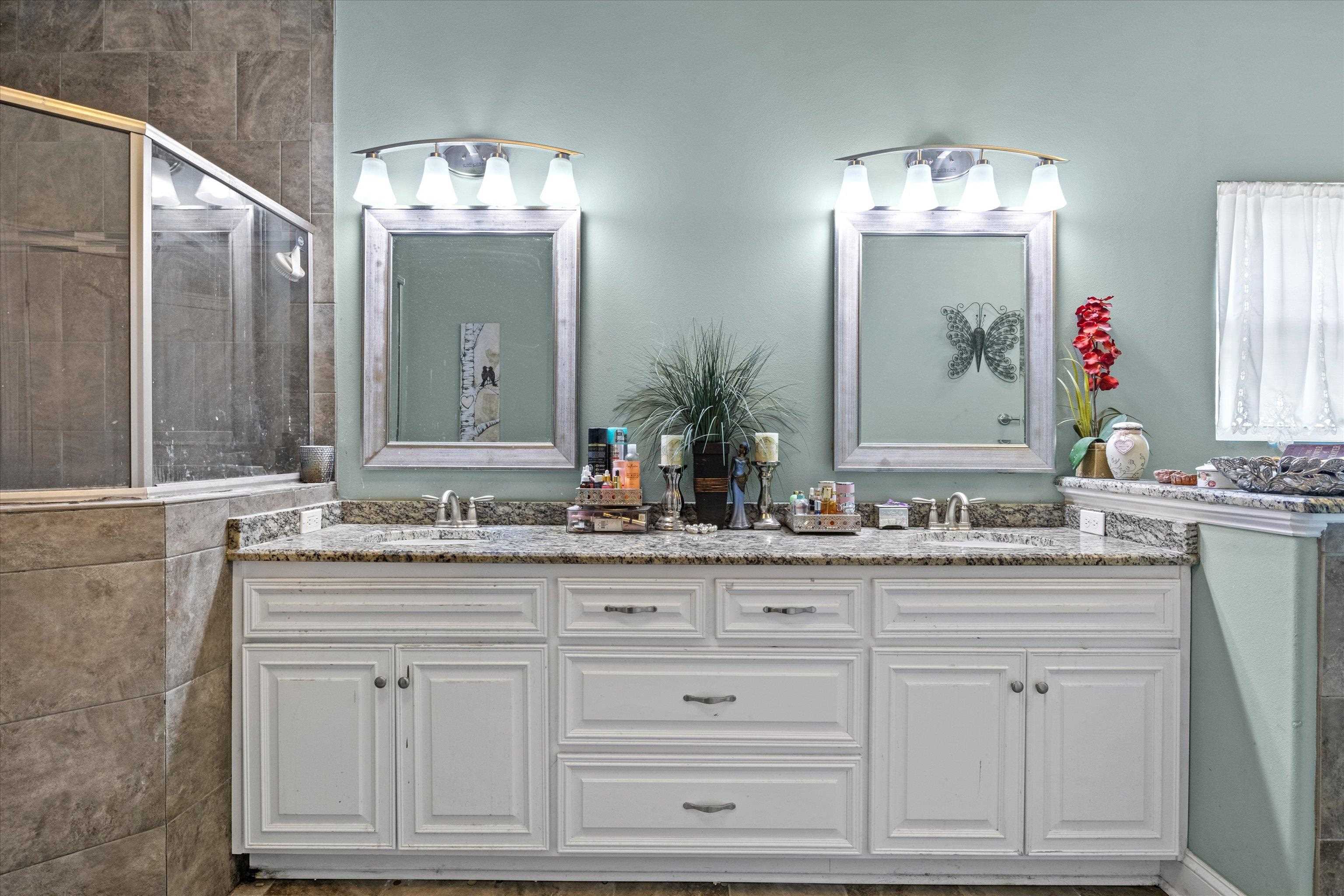 255 San Bonita Way