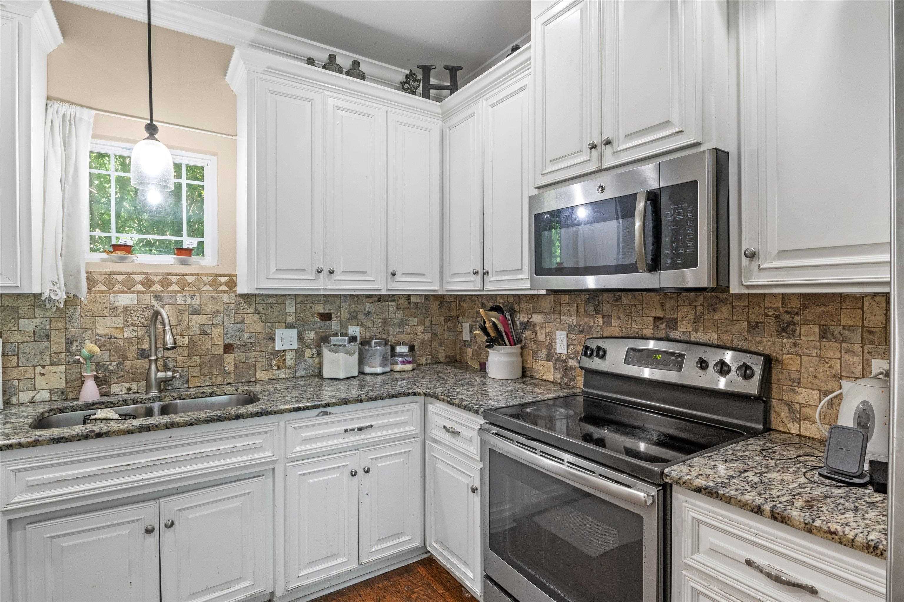 255 San Bonita Way