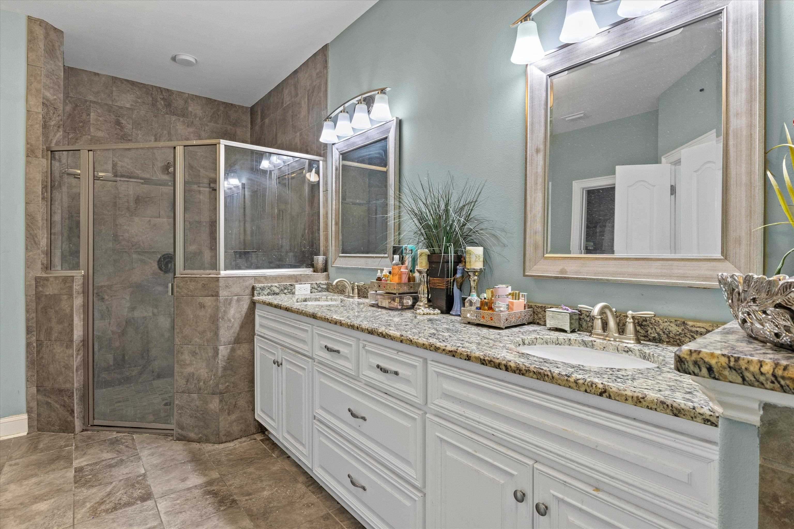 255 San Bonita Way