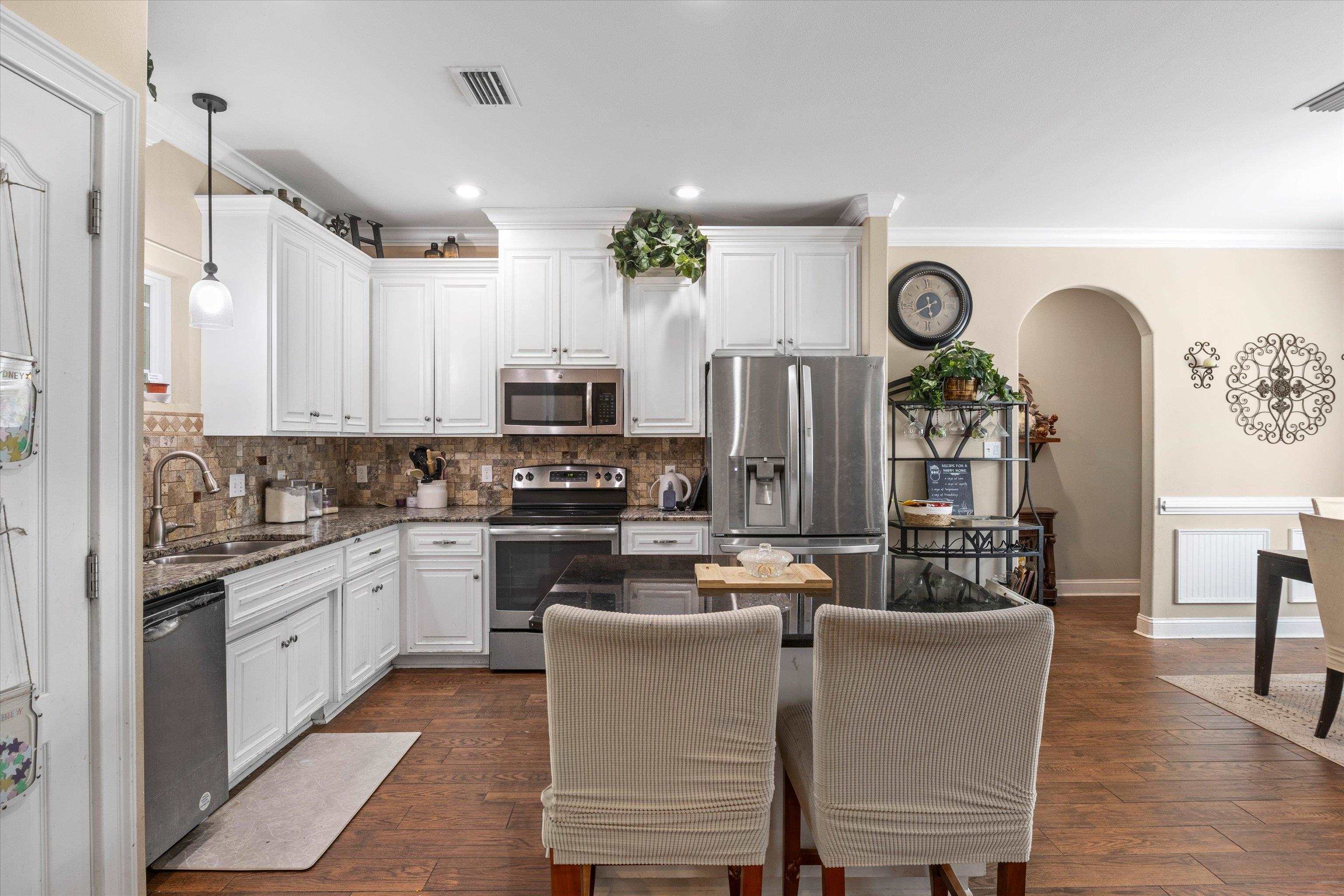 255 San Bonita Way