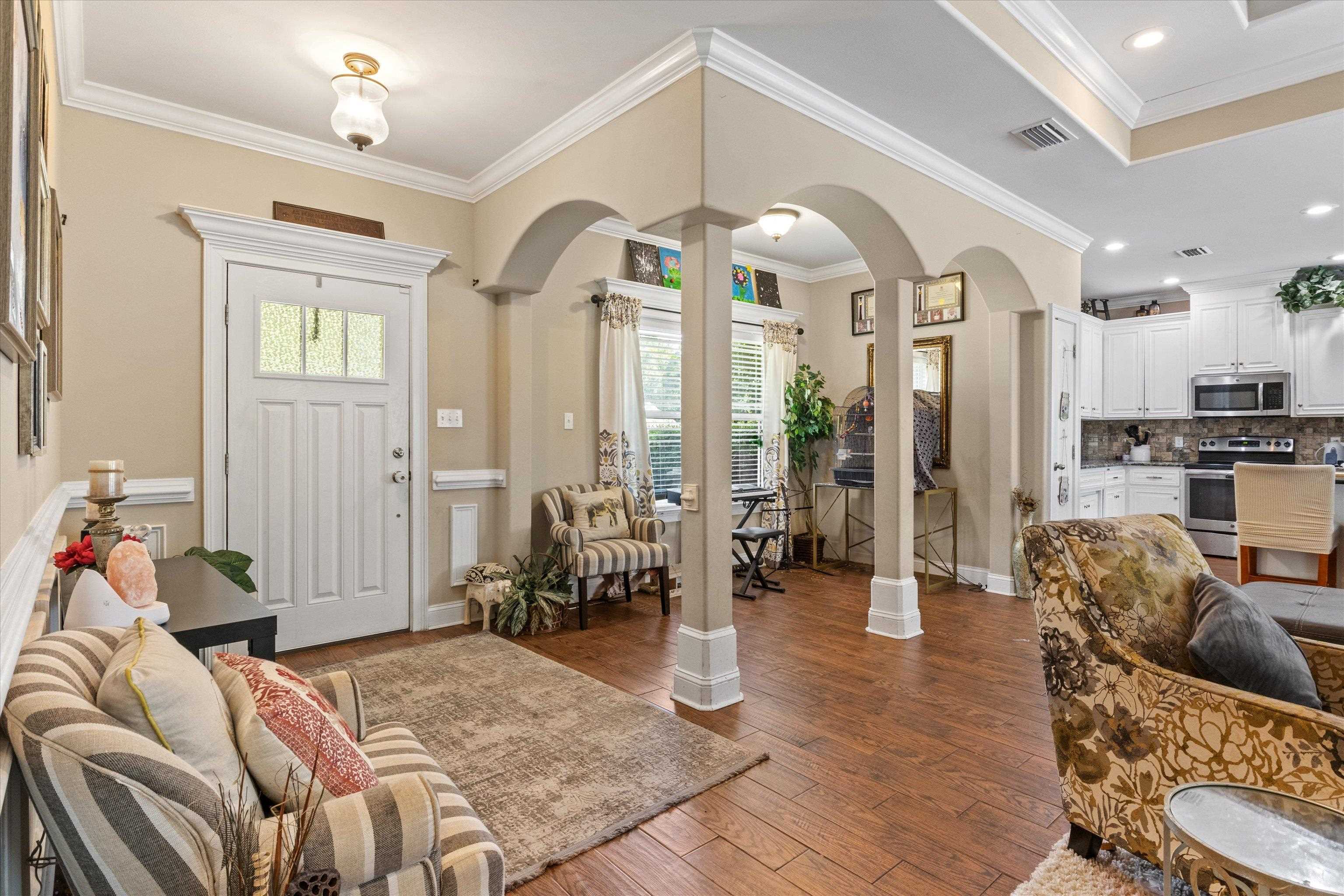 255 San Bonita Way