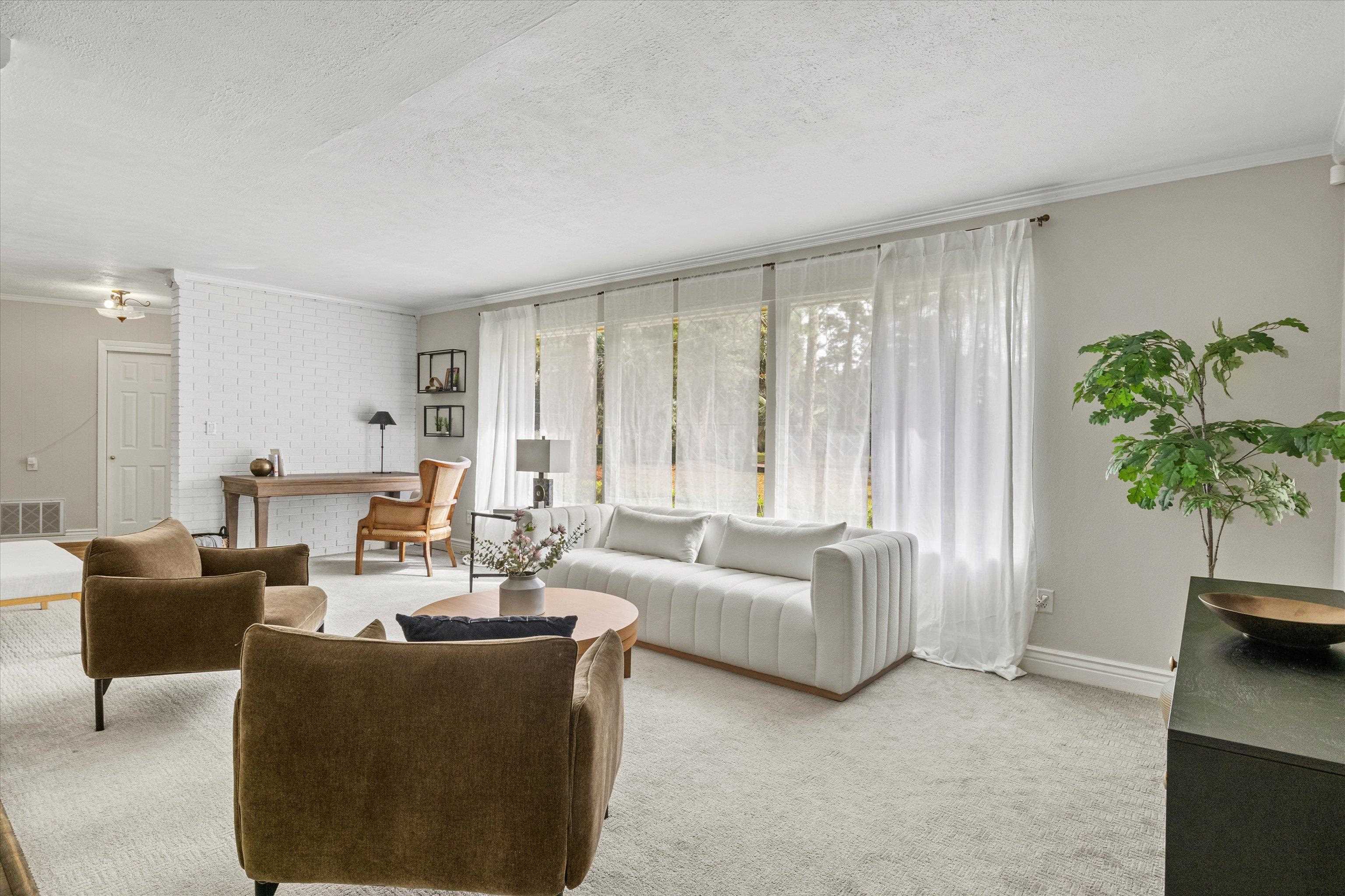 2506 Sir Williams Street