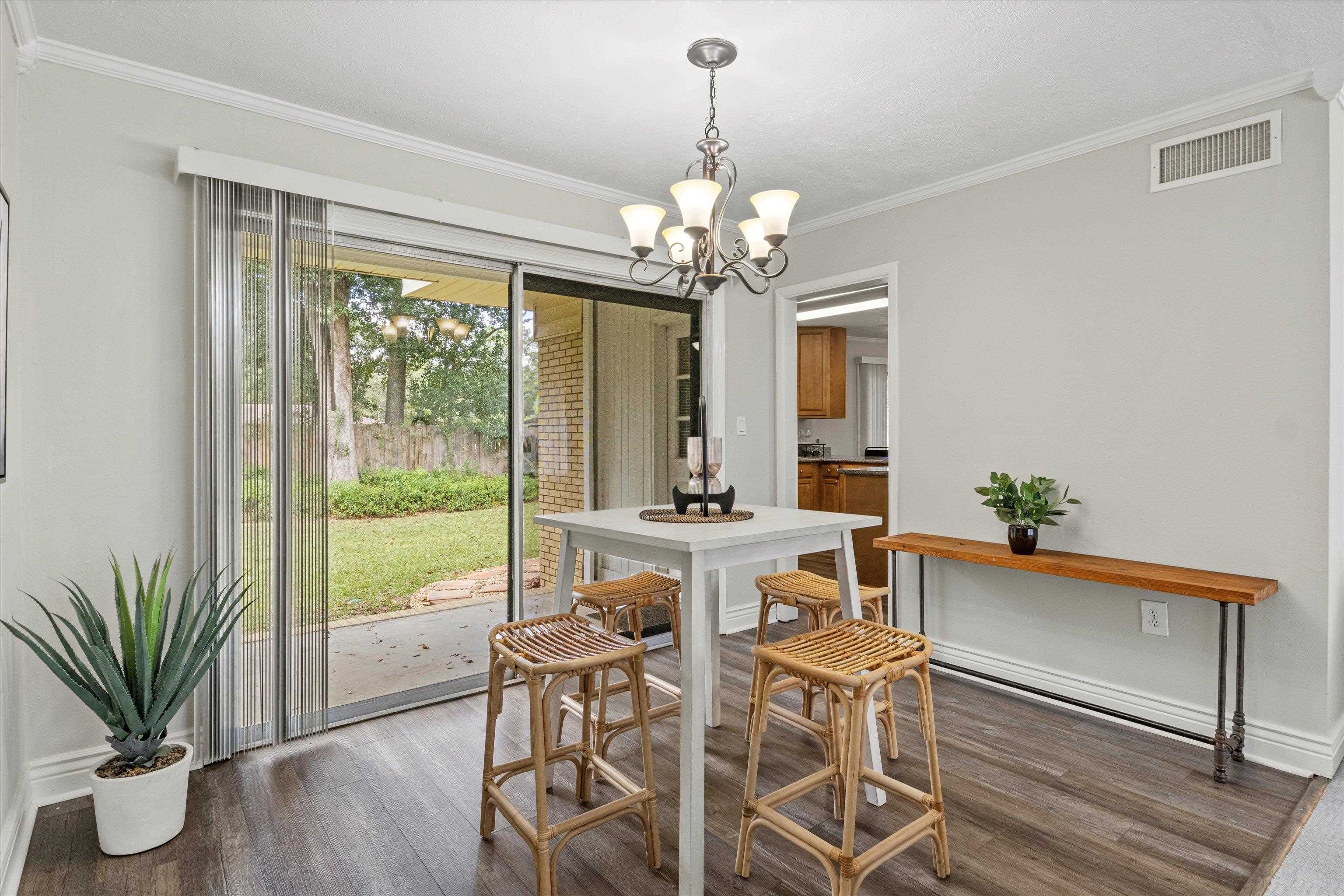 2506 Sir Williams Street