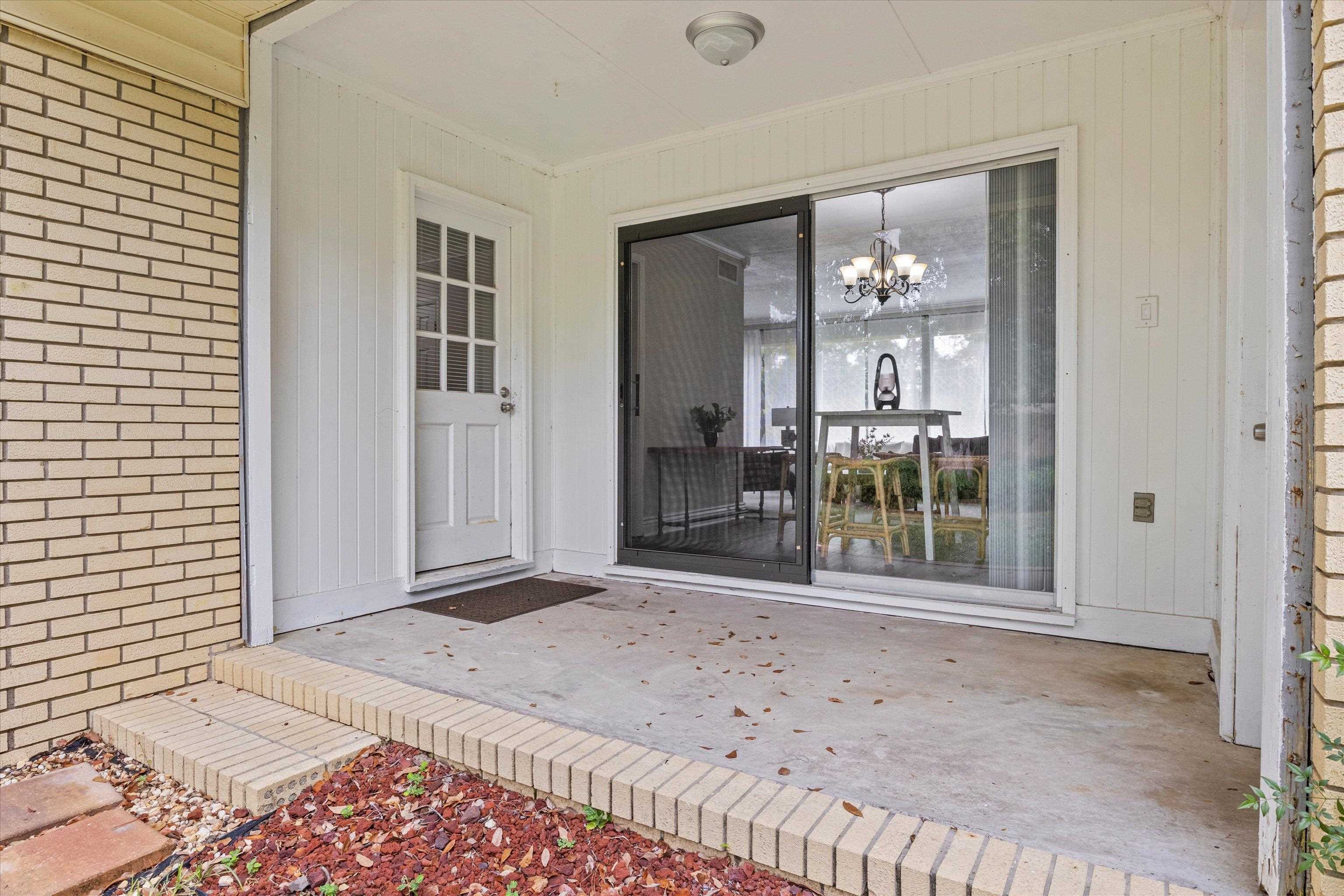 2506 Sir Williams Street