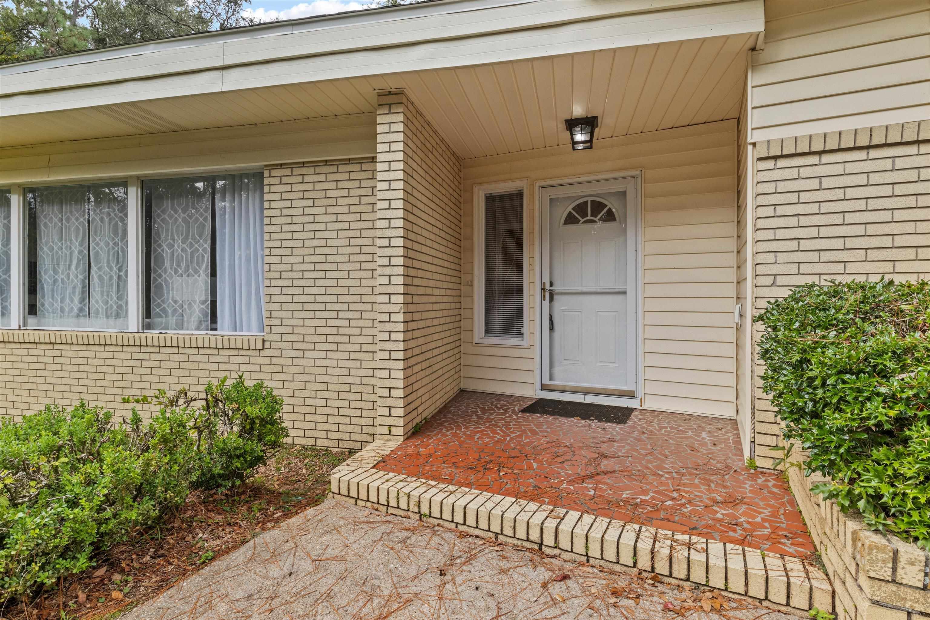 2506 Sir Williams Street