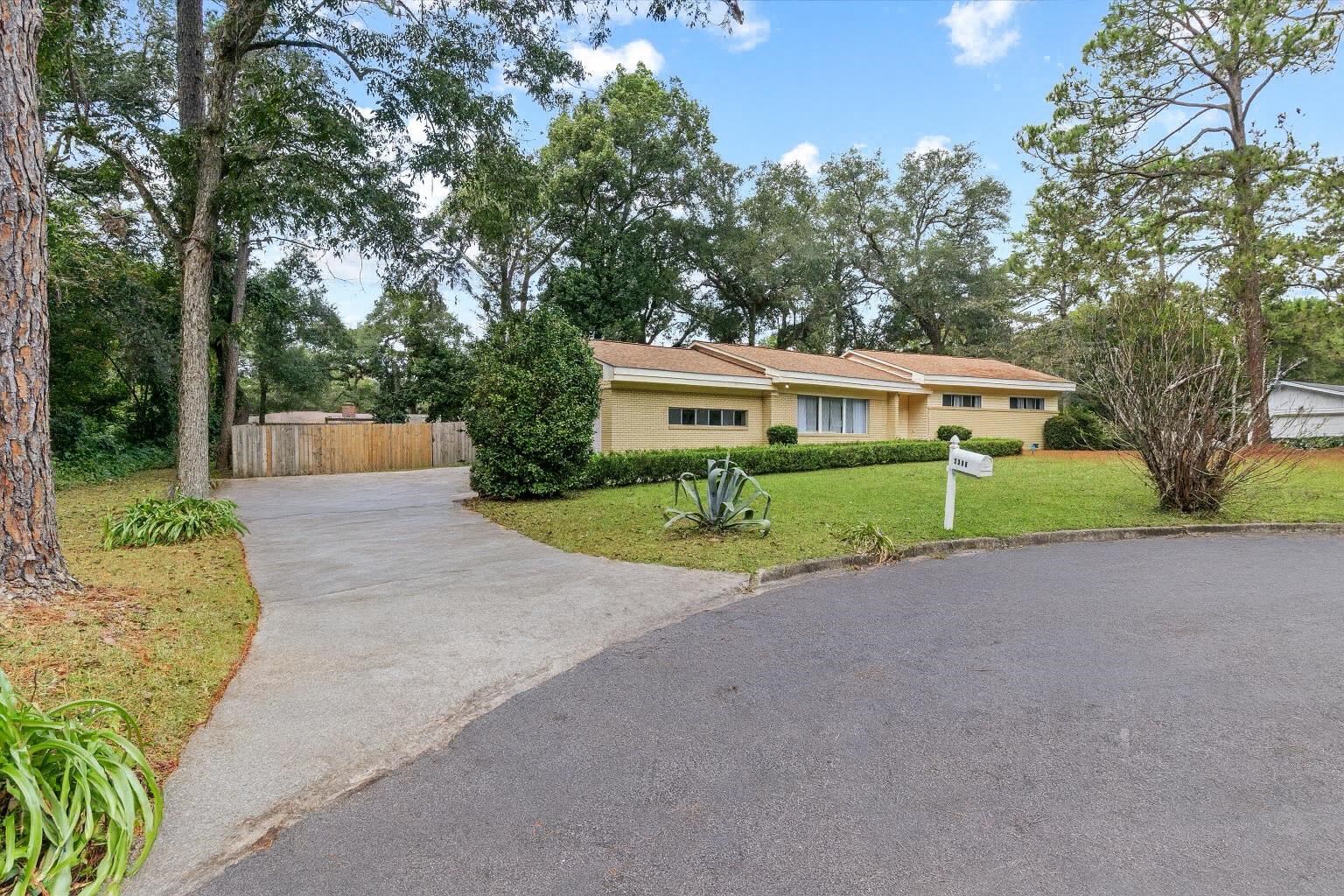 2506 Sir Williams Street