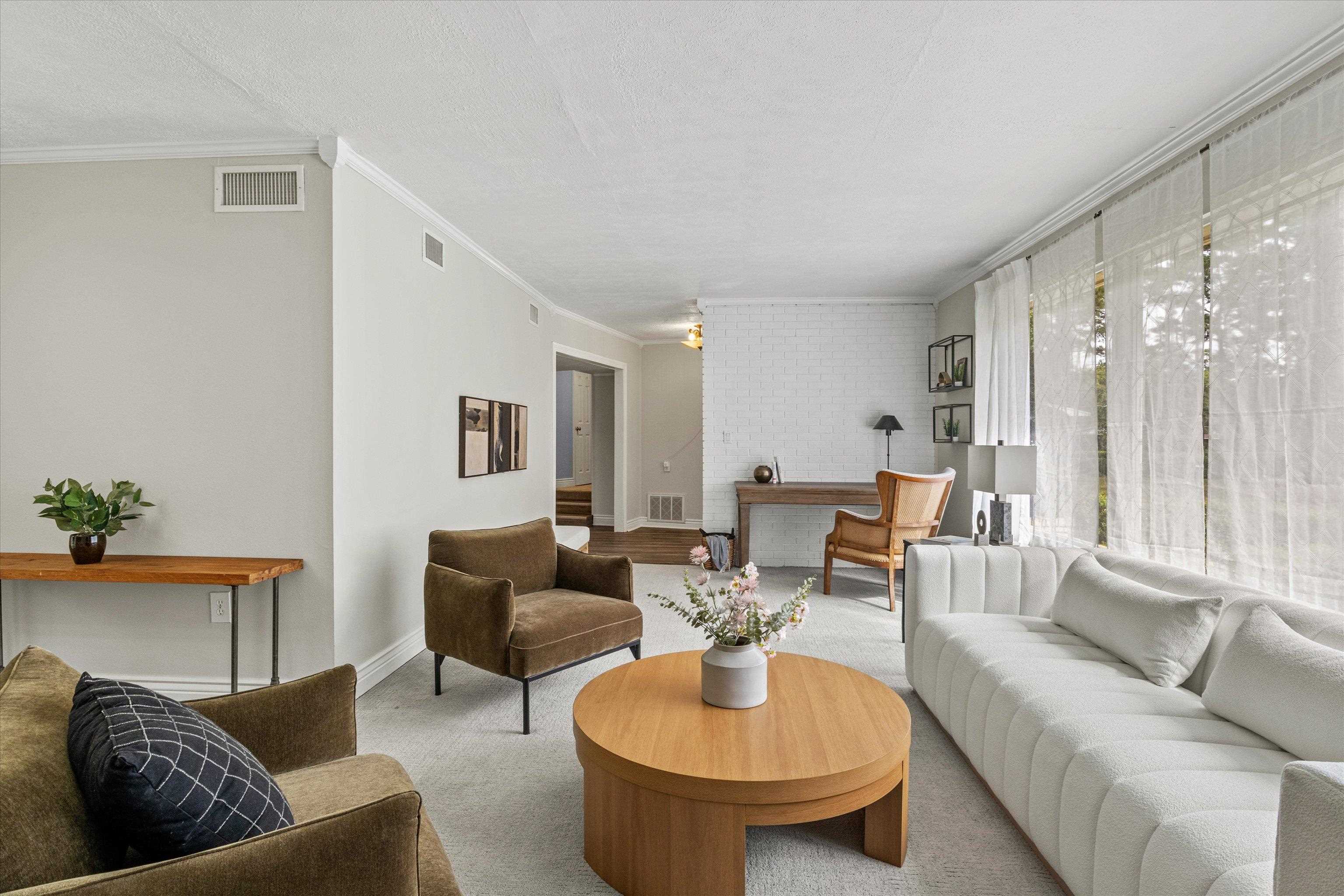 2506 Sir Williams Street