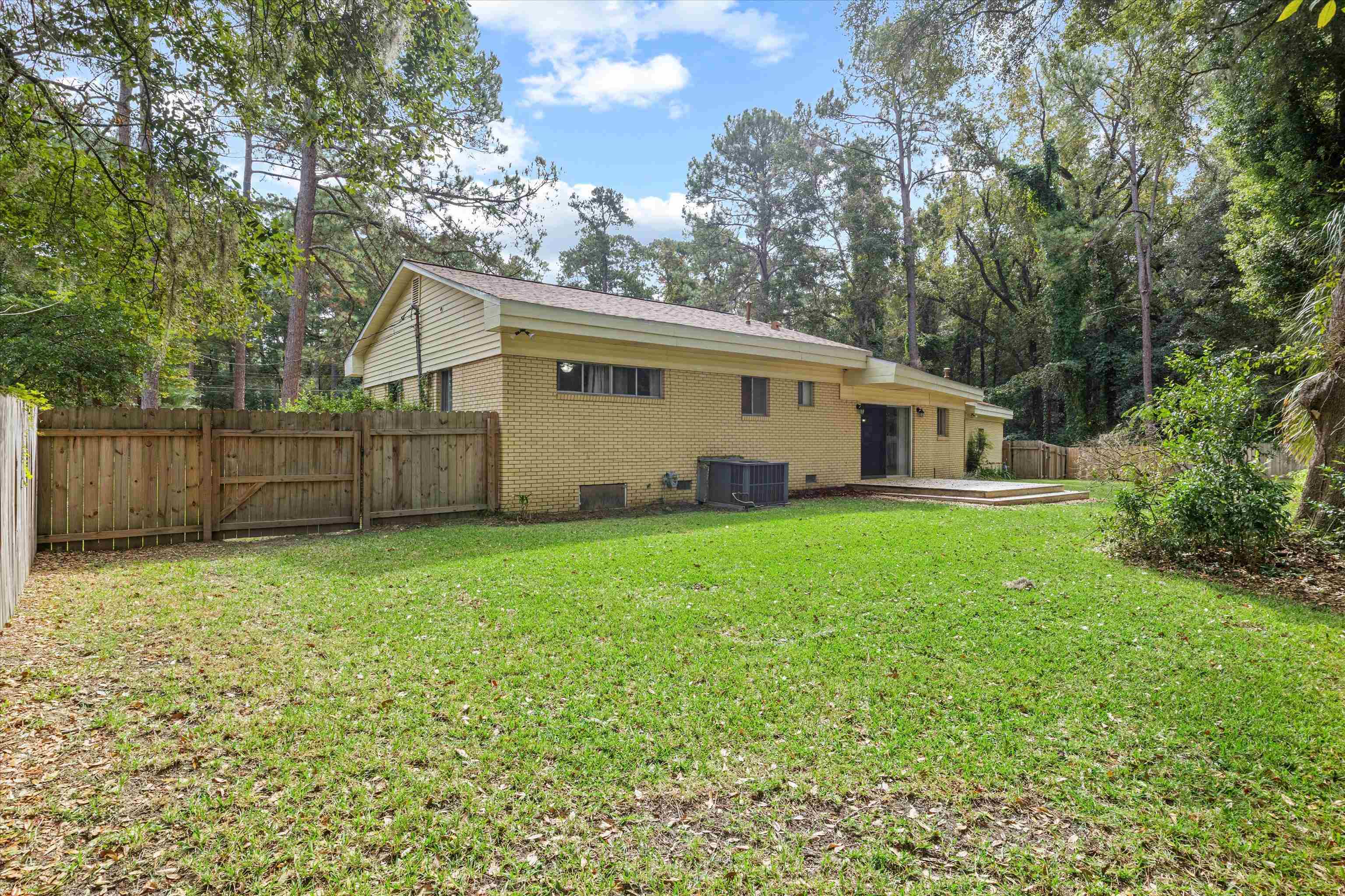 2506 Sir Williams Street