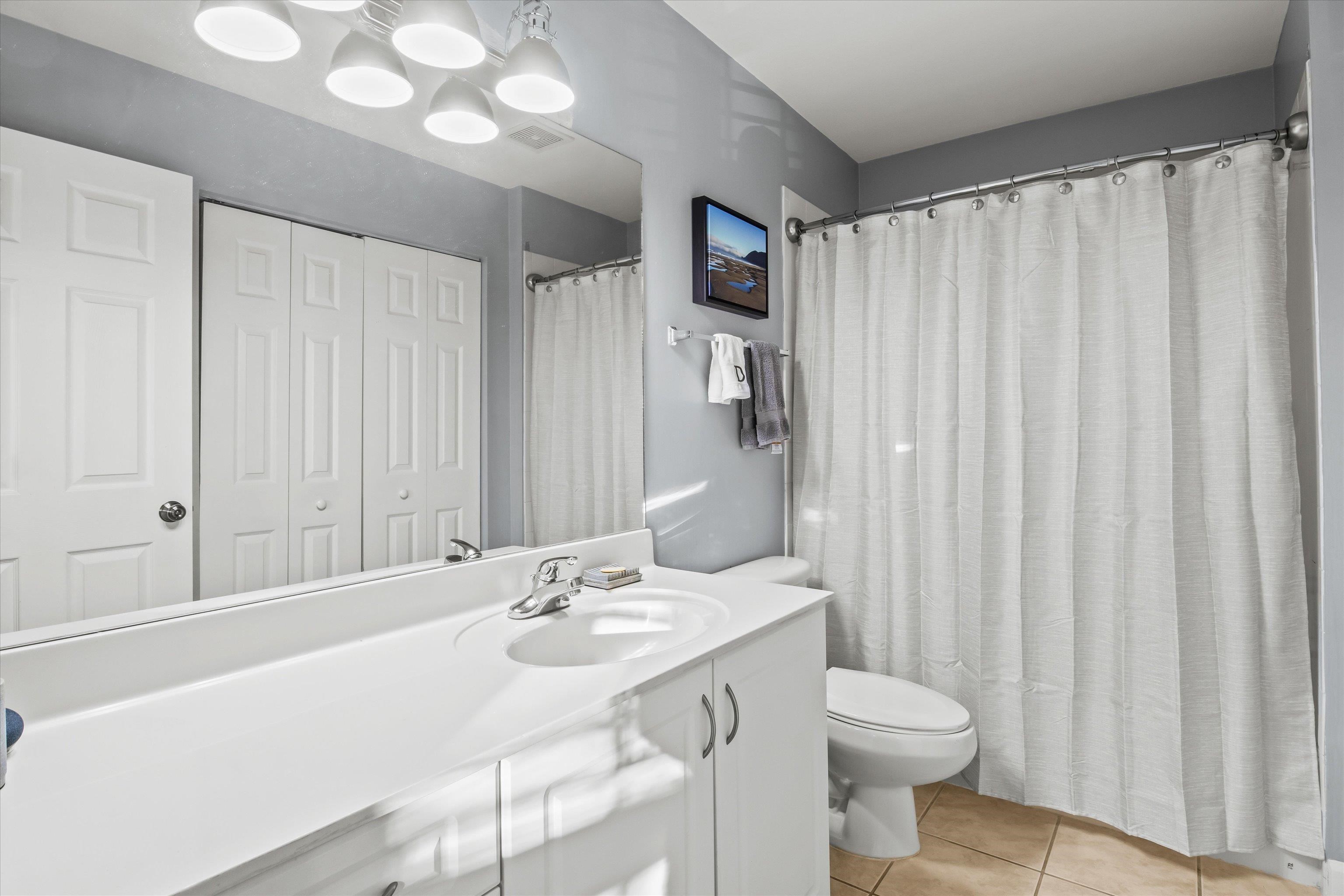 4238 Avon Park Circle