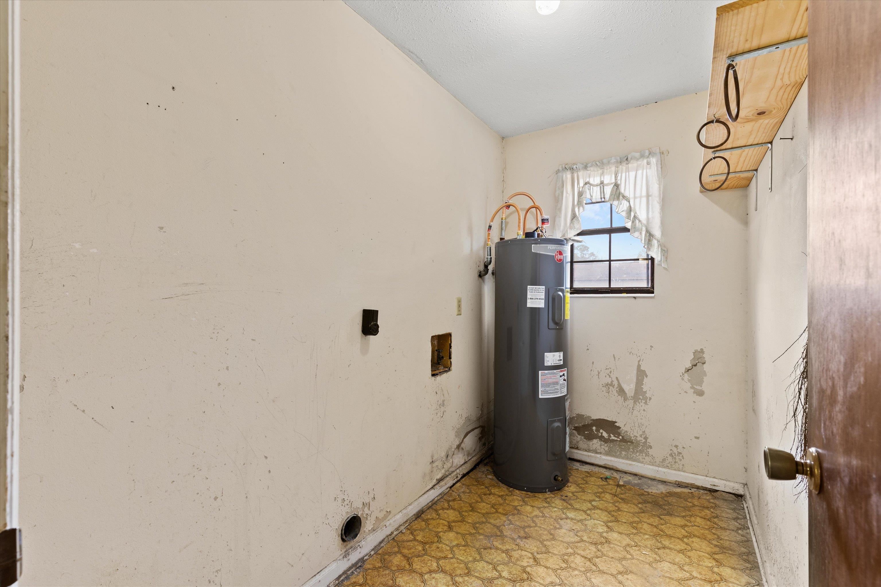 708 BROOKRIDGE Drive