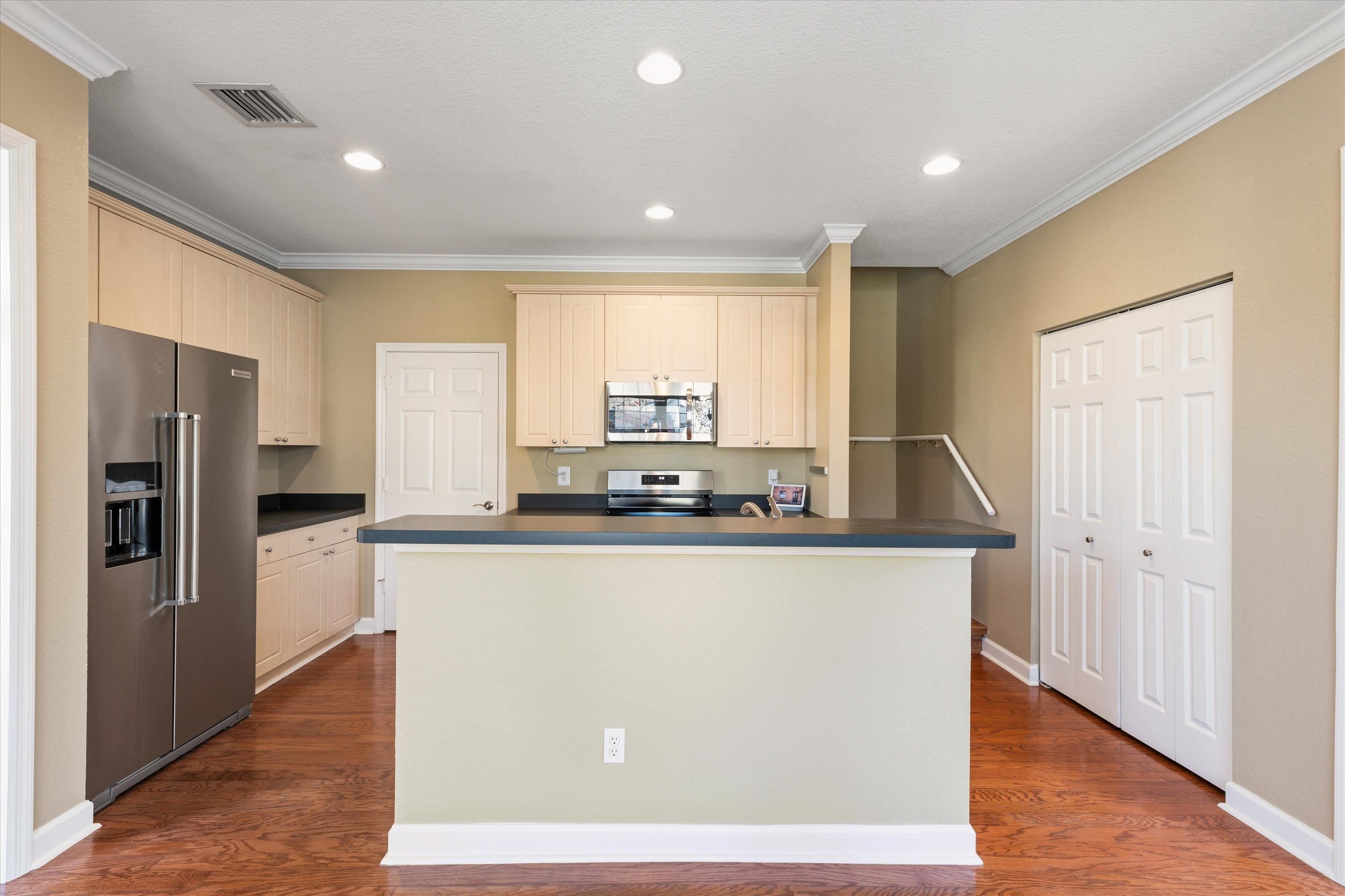 4000 Colleton Court