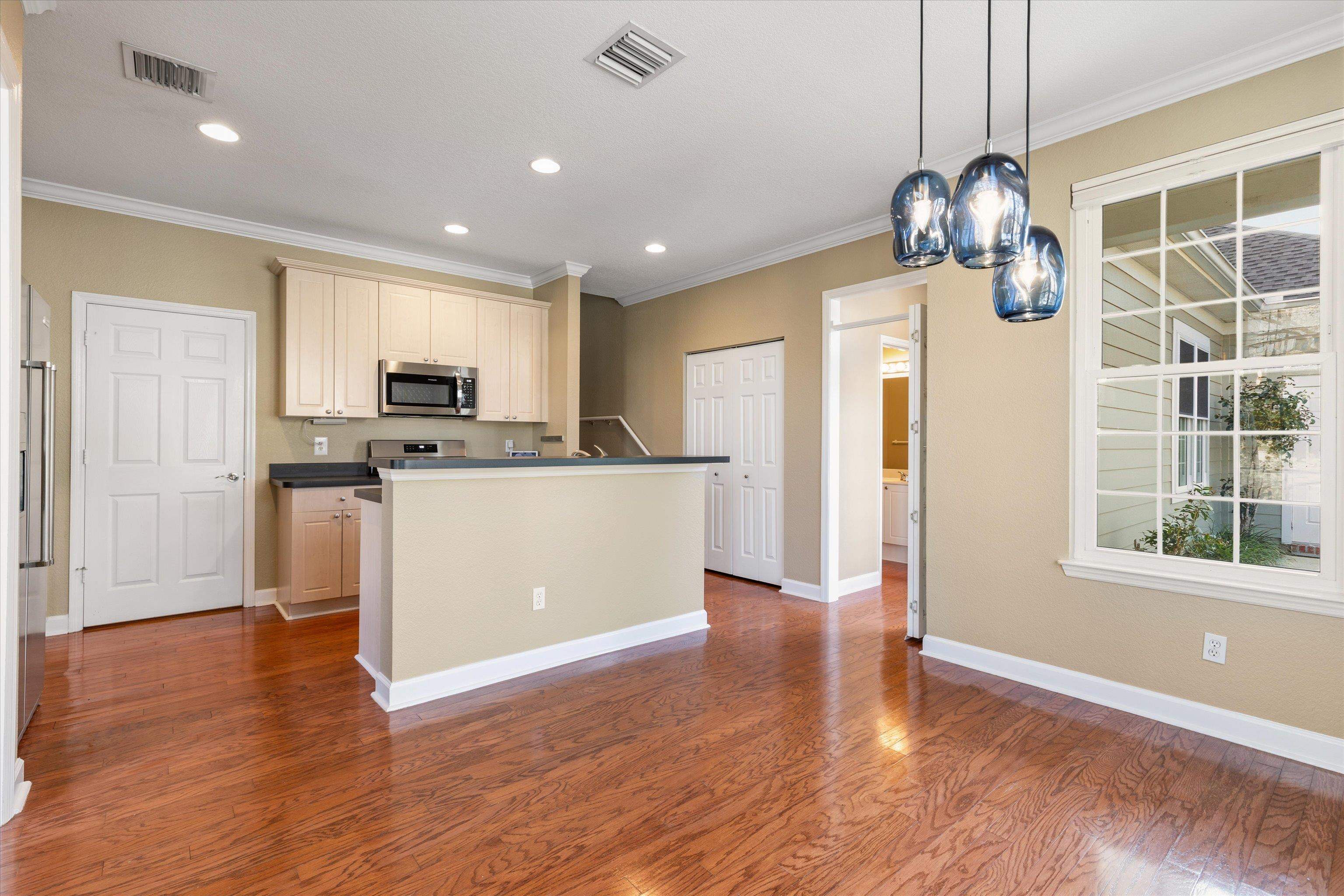 4000 Colleton Court