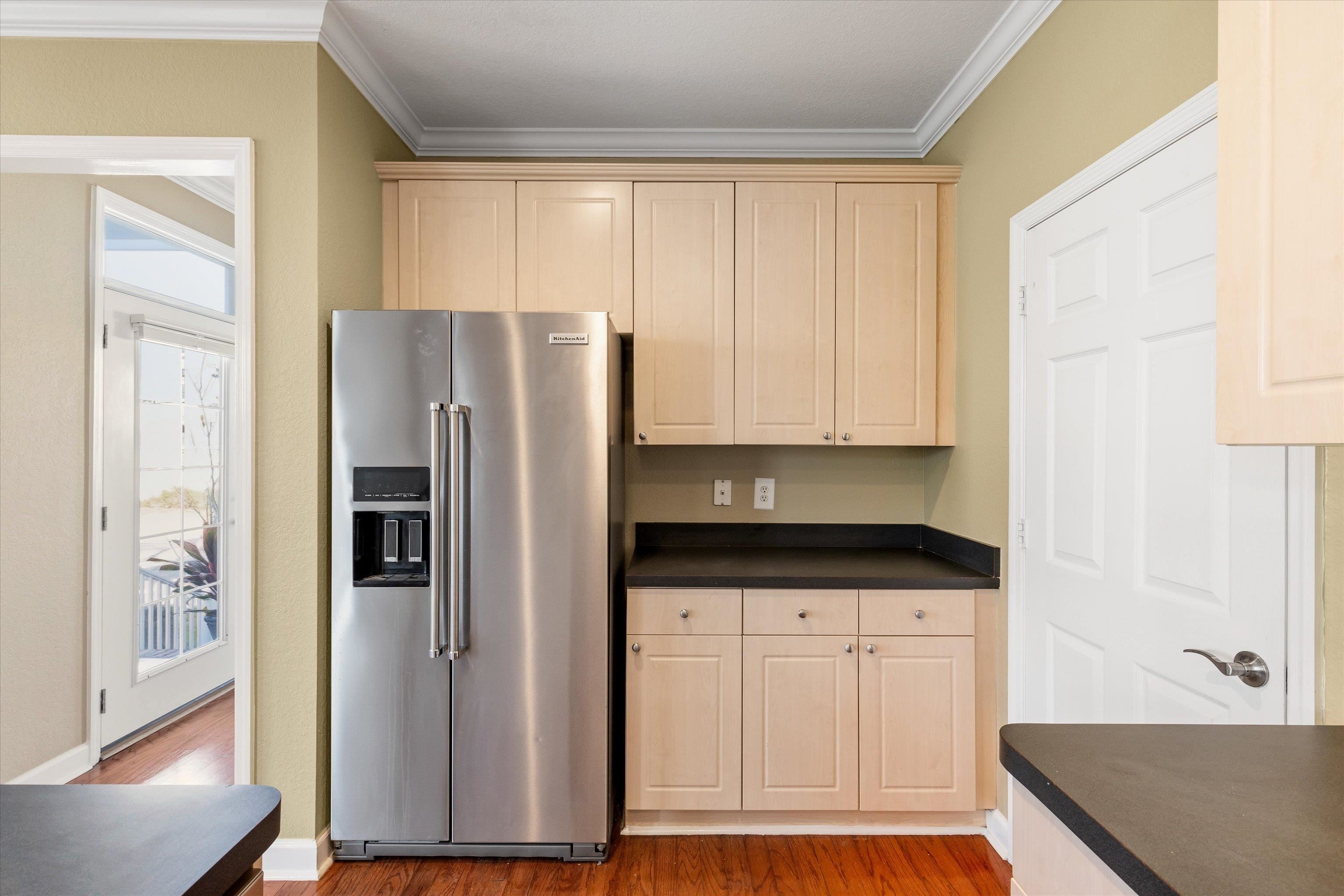 4000 Colleton Court