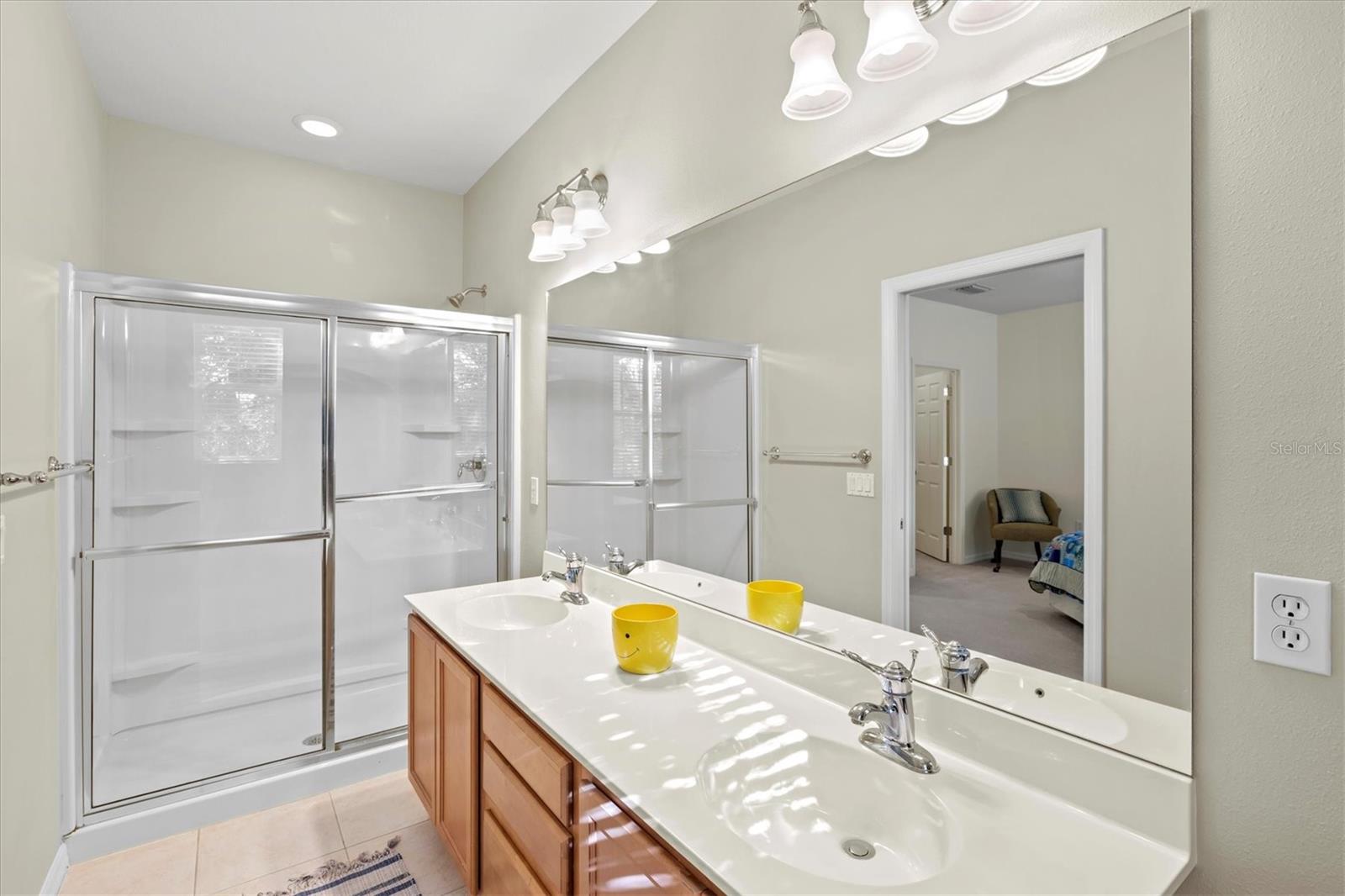 3880 82ND AVENUE CIR E #101