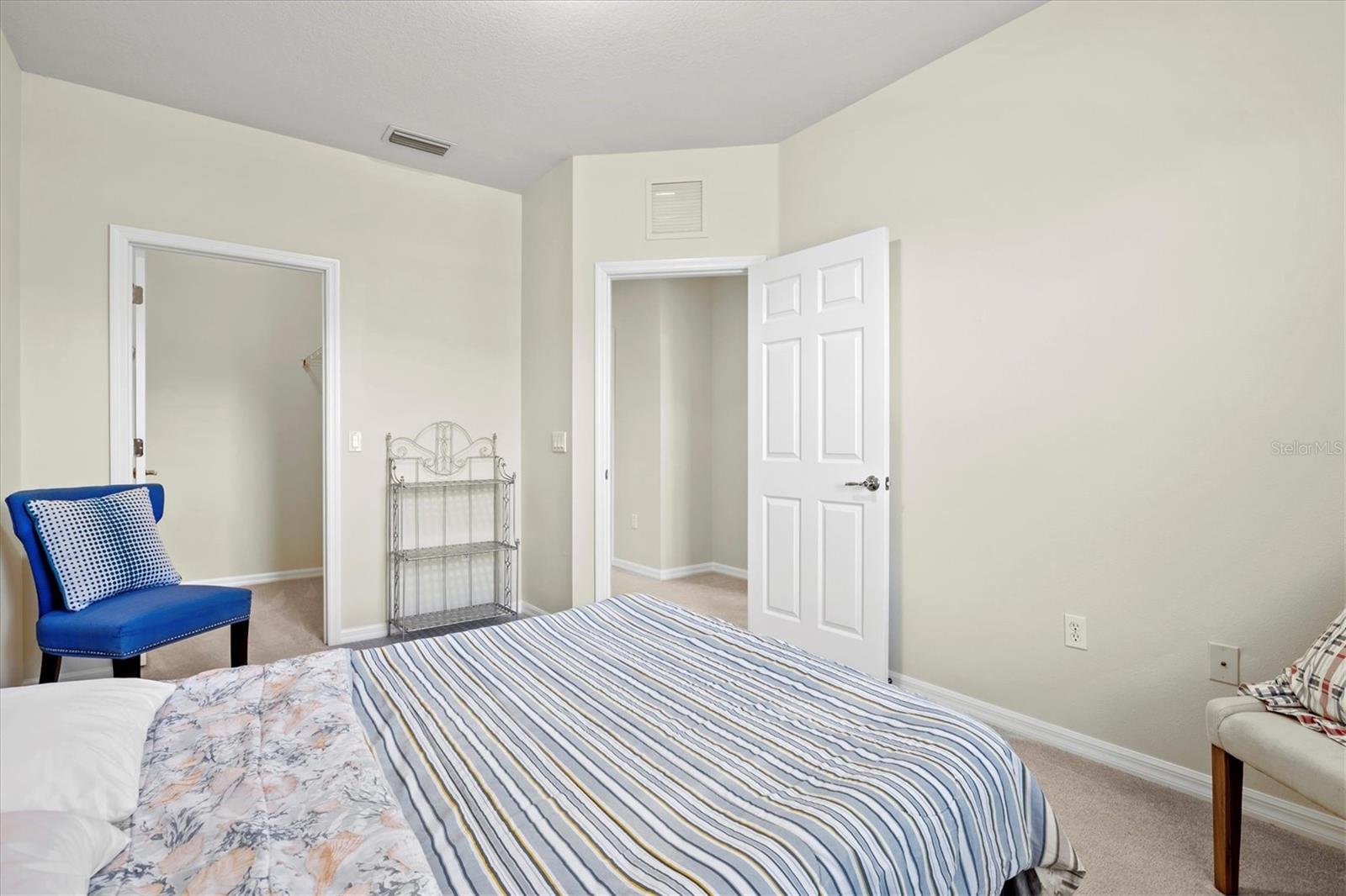 3880 82ND AVENUE CIR E #101