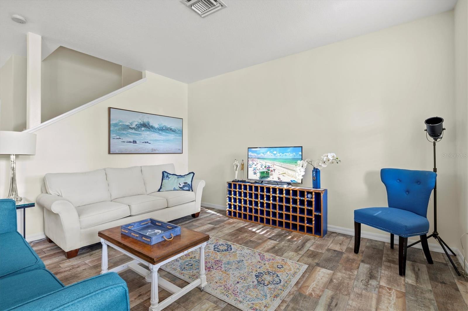 3880 82ND AVENUE CIR E #101