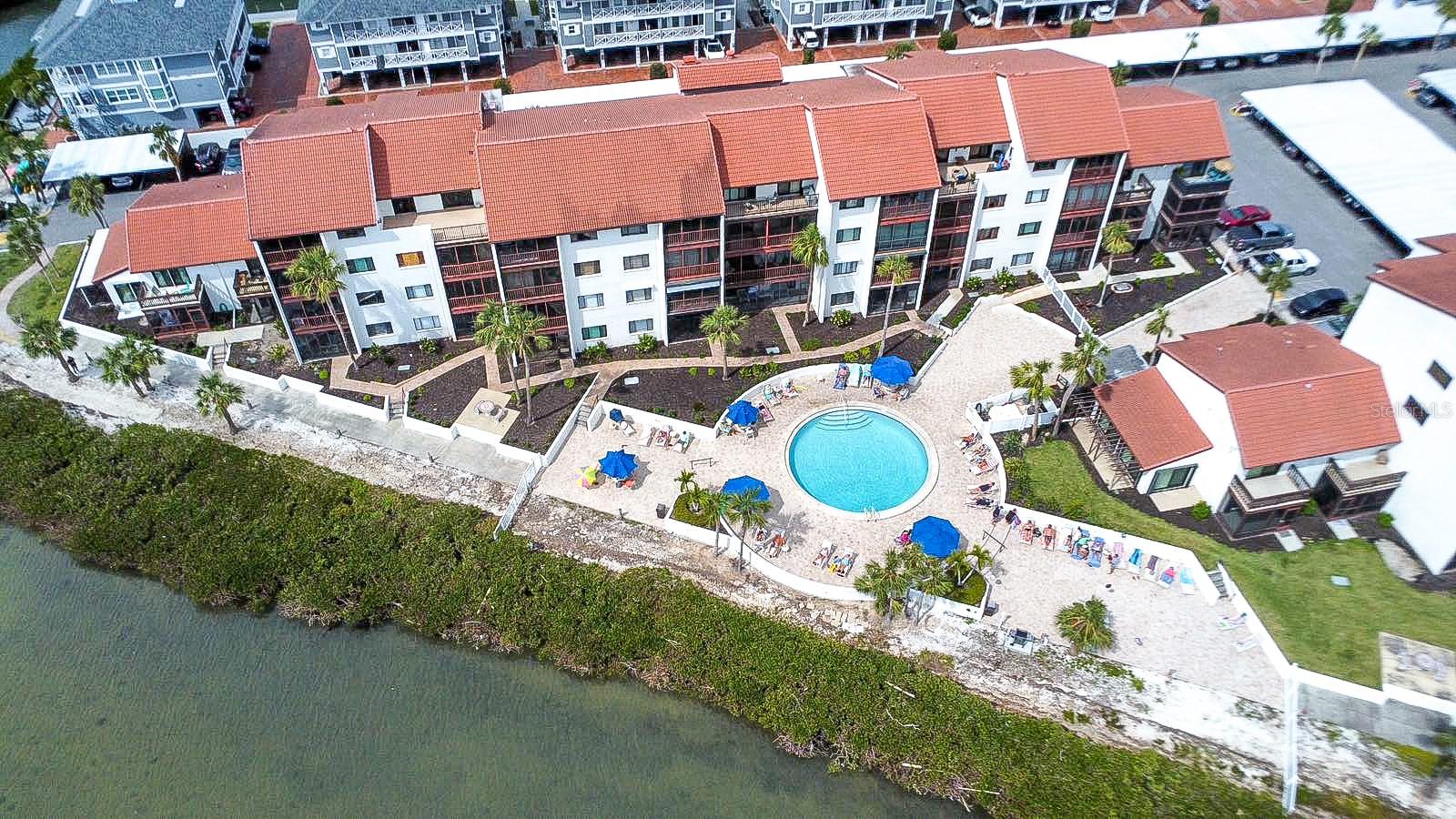 1602 STICKNEY POINT RD #404