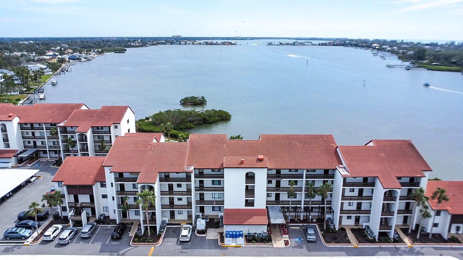 1602 STICKNEY POINT RD #404
