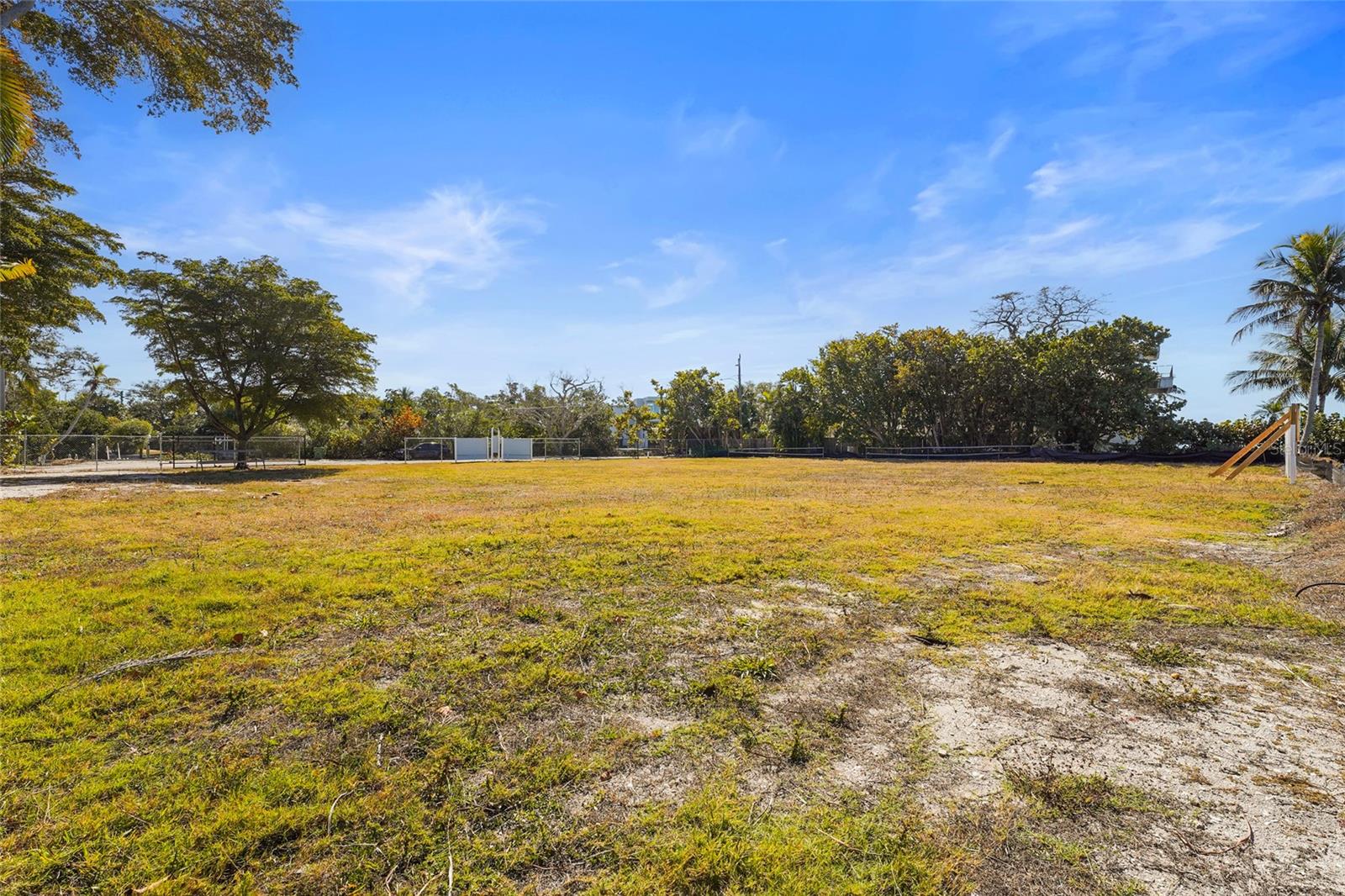 3550 BAYOU LOUISE LN