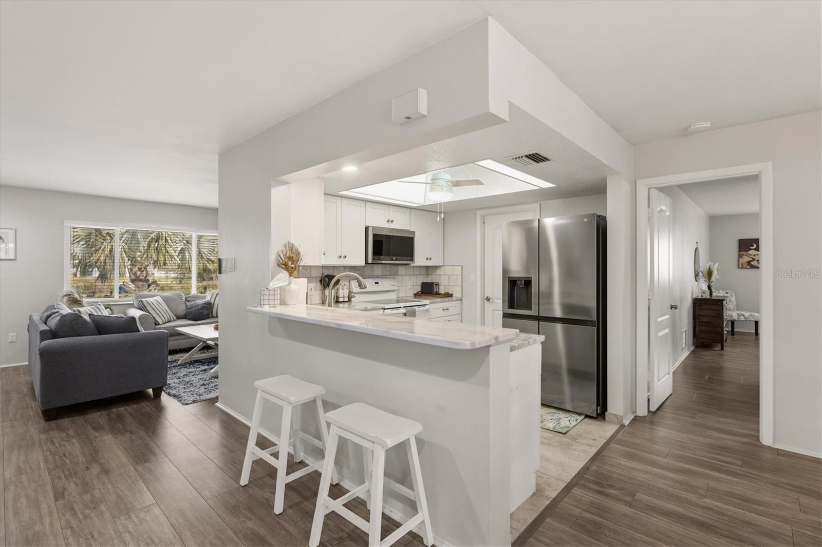 3310 SIESTA DR