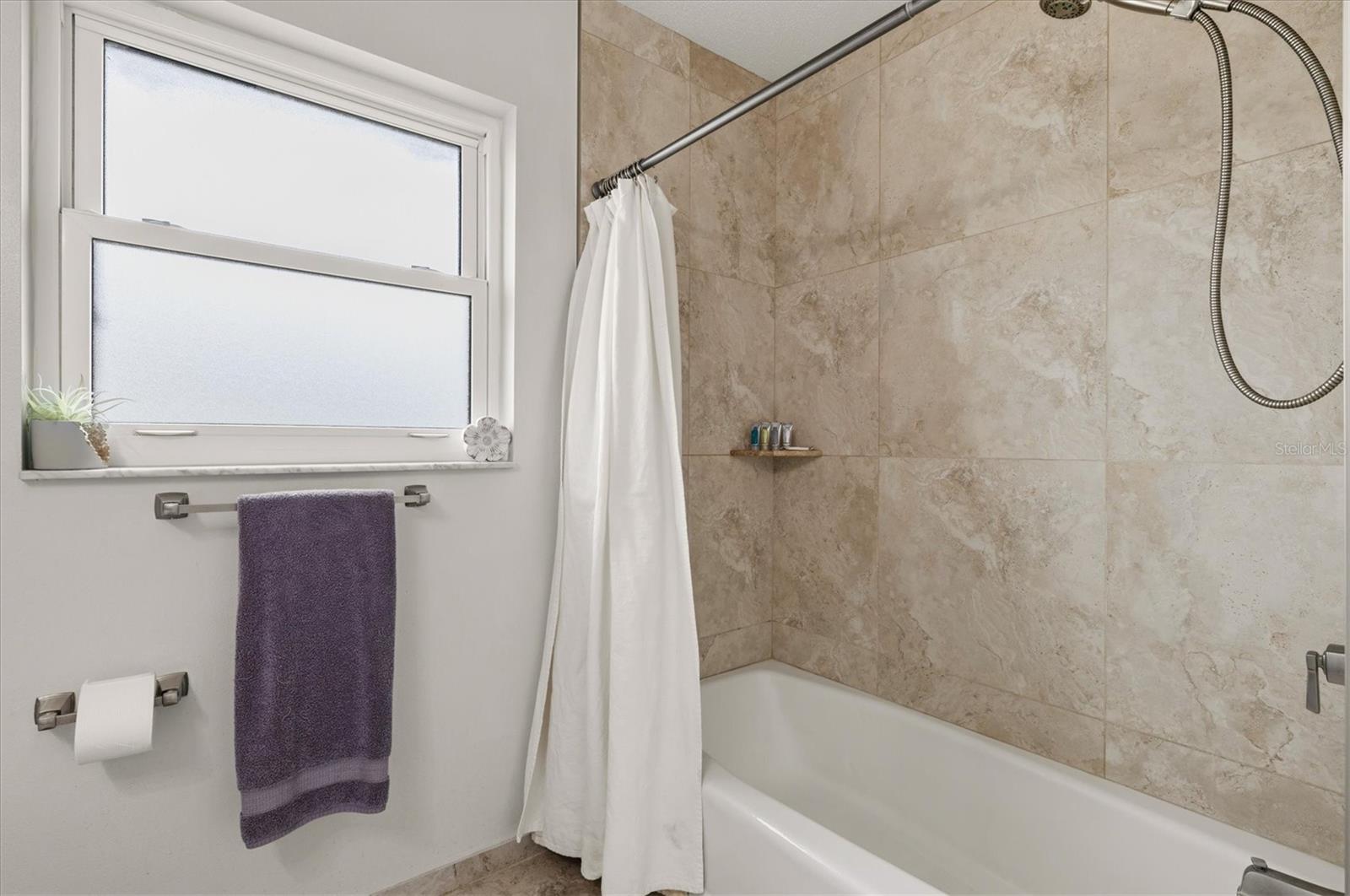 3310 SIESTA DR