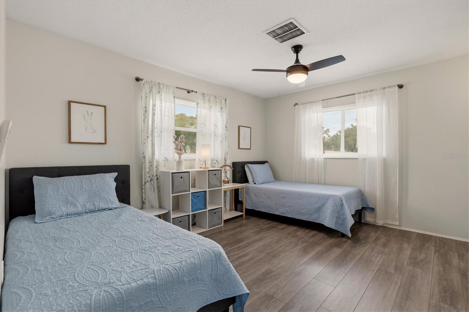3310 SIESTA DR