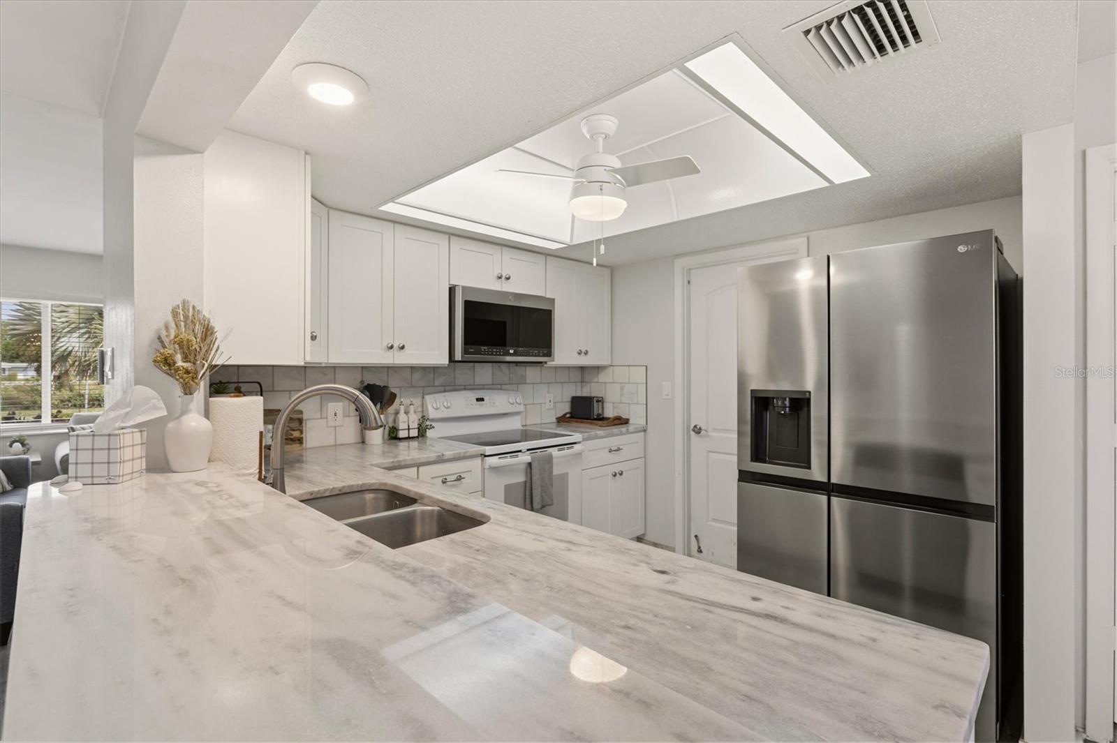 3310 SIESTA DR