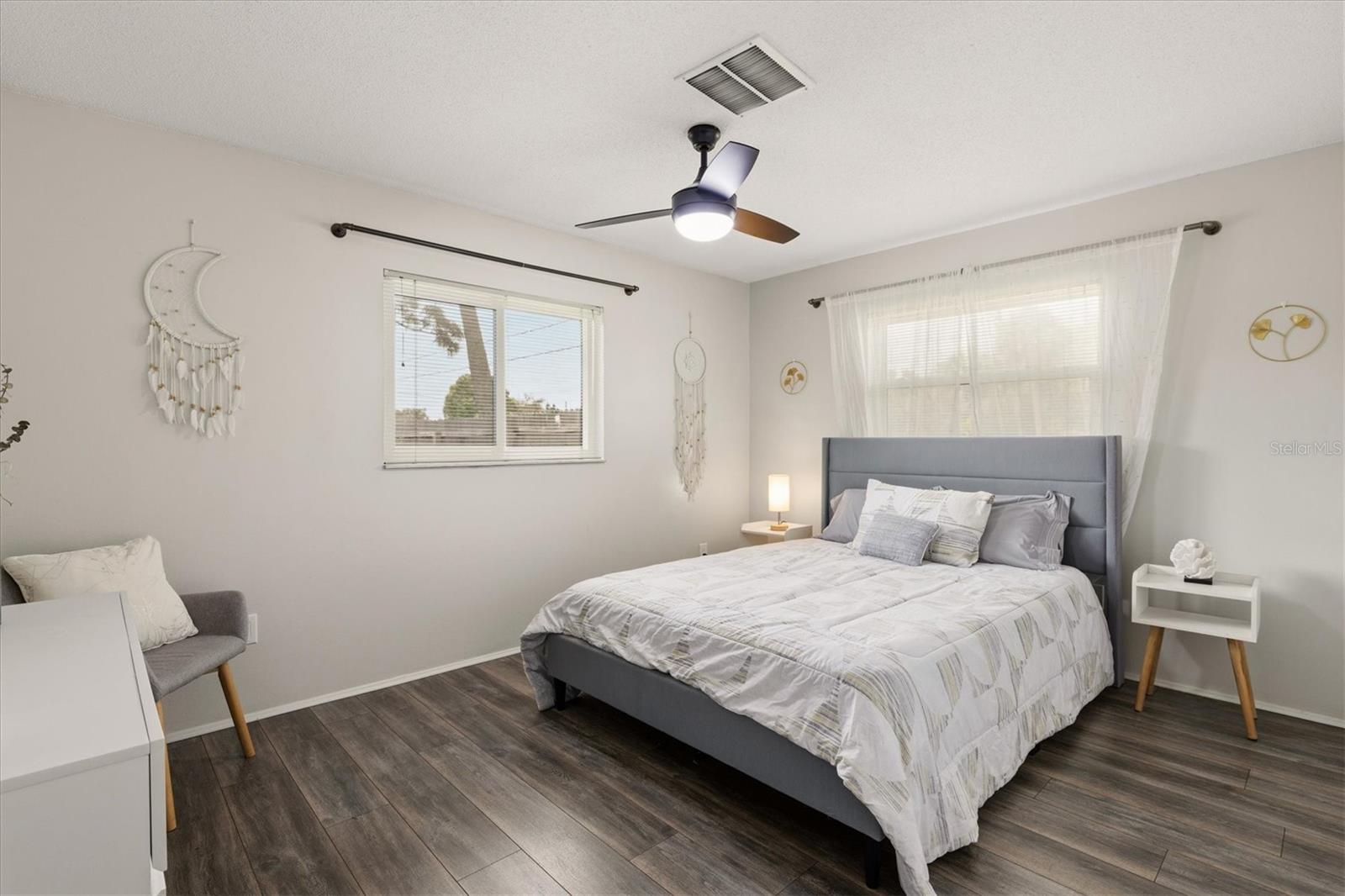 3310 SIESTA DR
