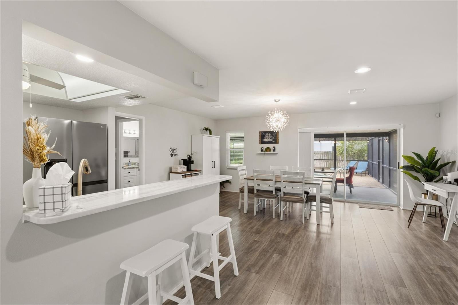 3310 SIESTA DR