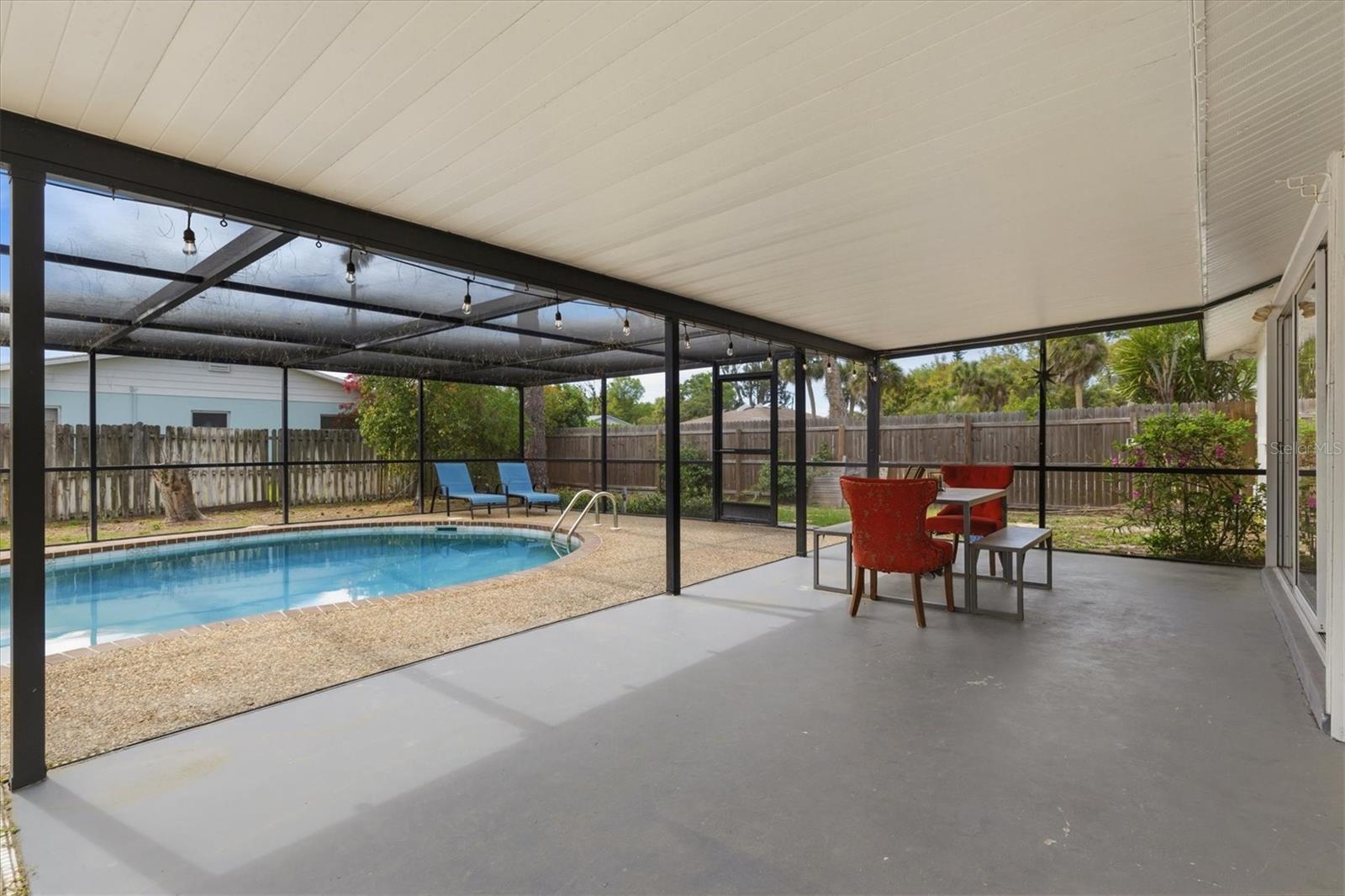 3310 SIESTA DR