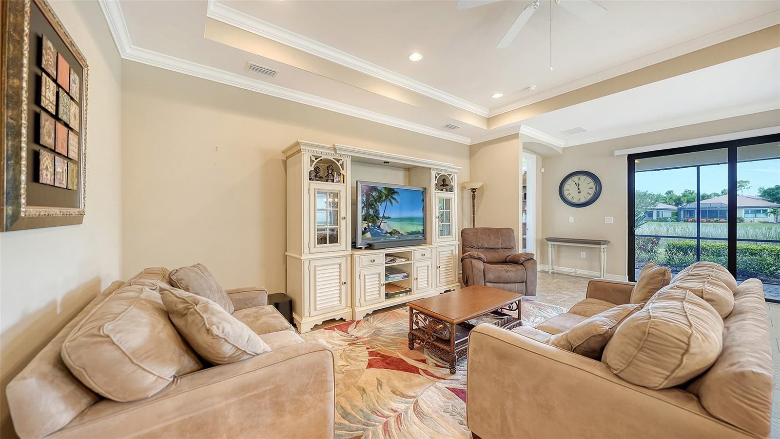 1051 BRADBERRY DR