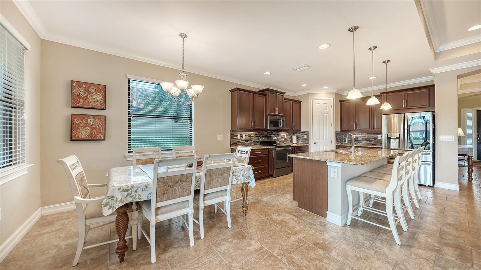 1051 BRADBERRY DR