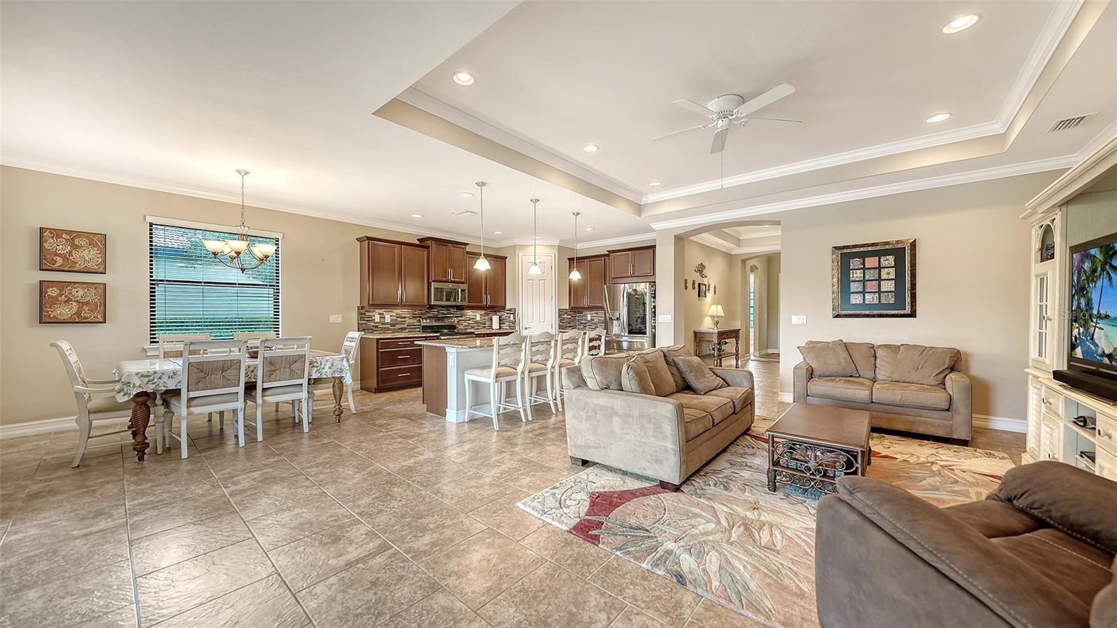 1051 BRADBERRY DR