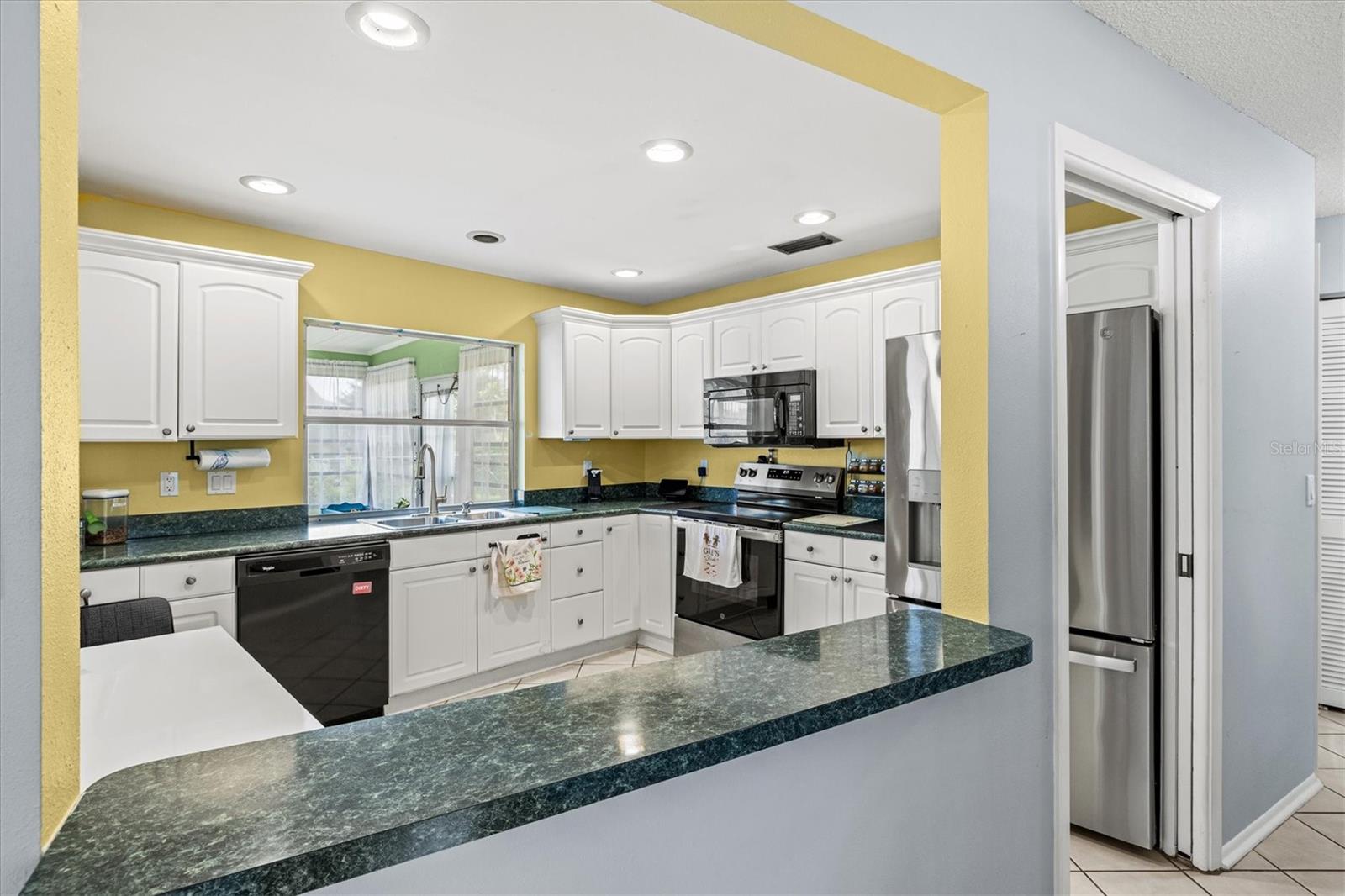 3977 LEMONWOOD DR