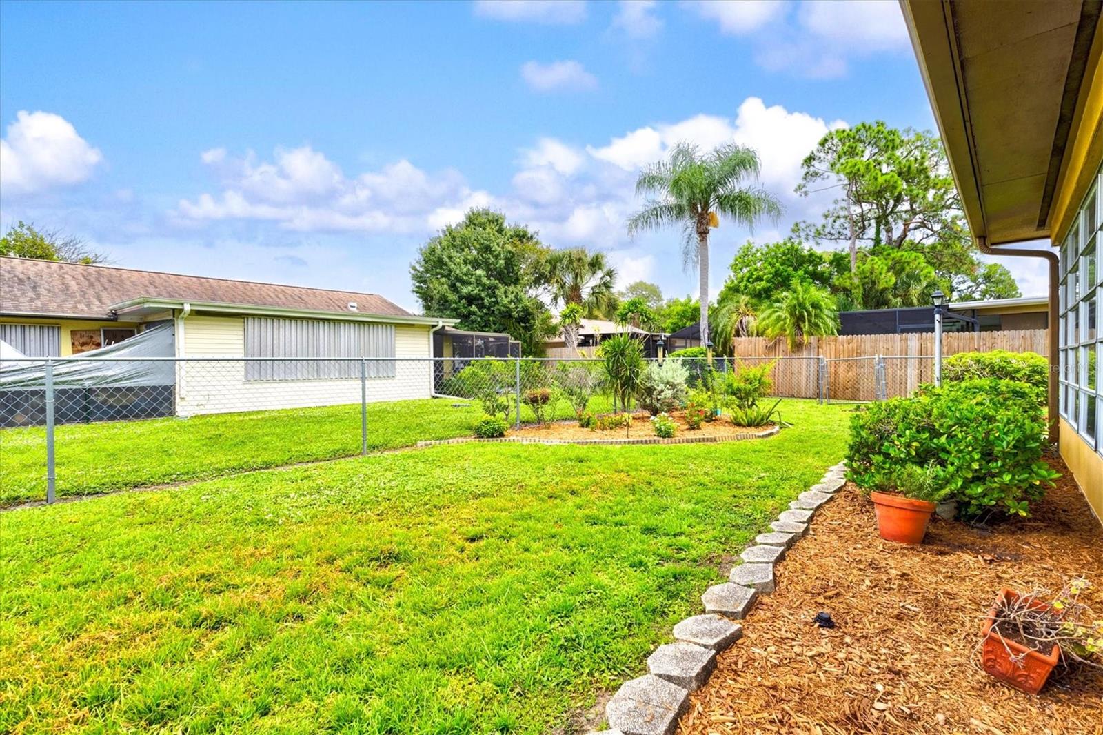 3977 LEMONWOOD DR