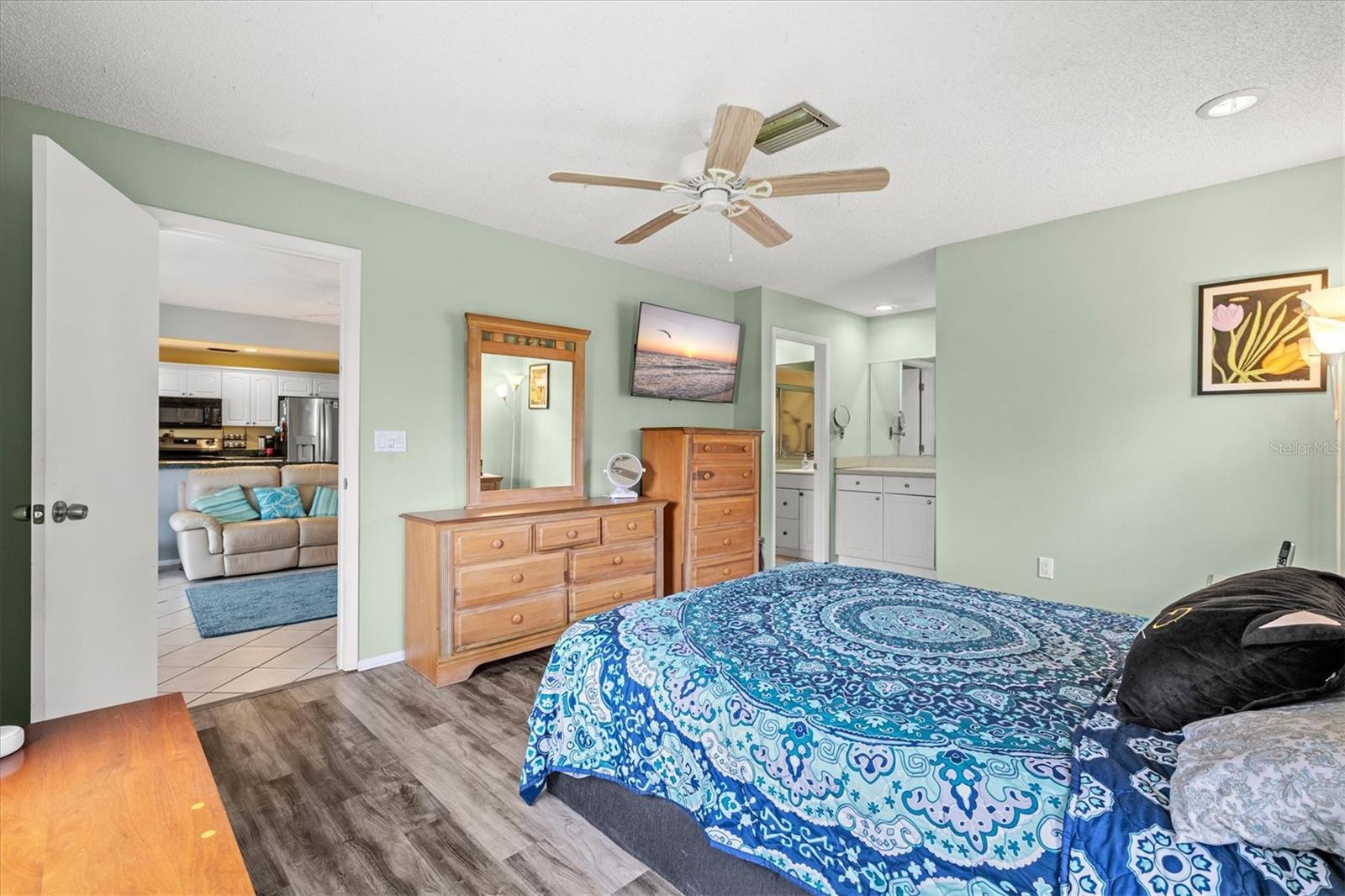 3977 LEMONWOOD DR