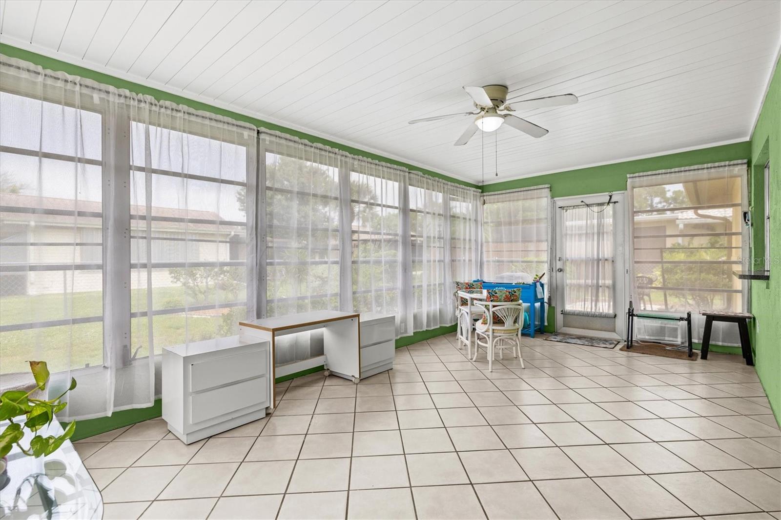 3977 LEMONWOOD DR