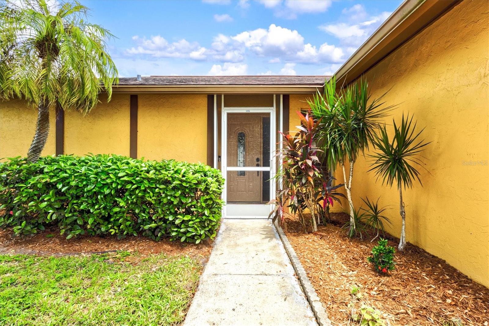 3977 LEMONWOOD DR