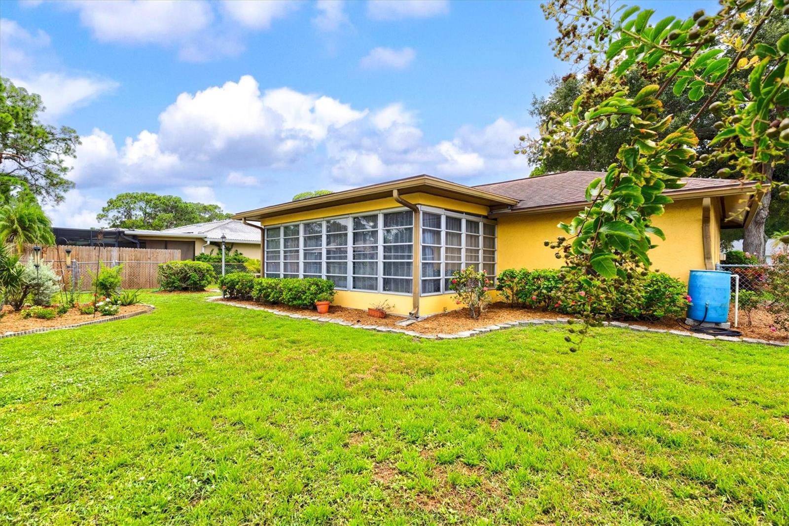 3977 LEMONWOOD DR