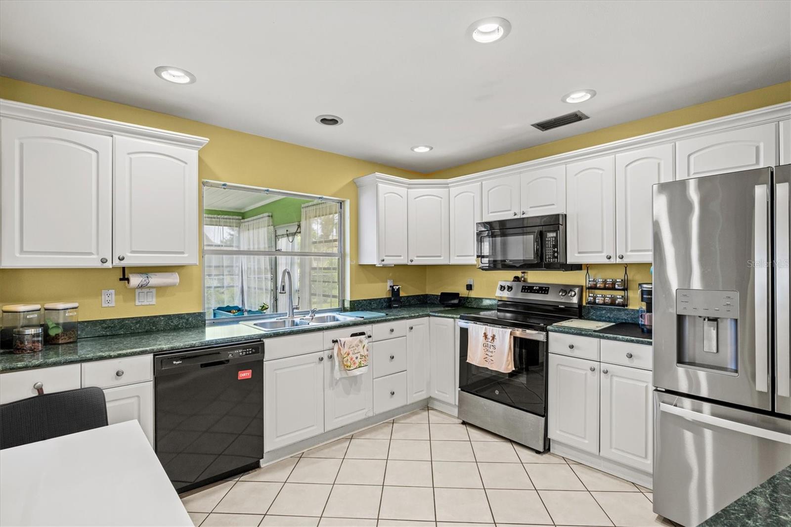 3977 LEMONWOOD DR