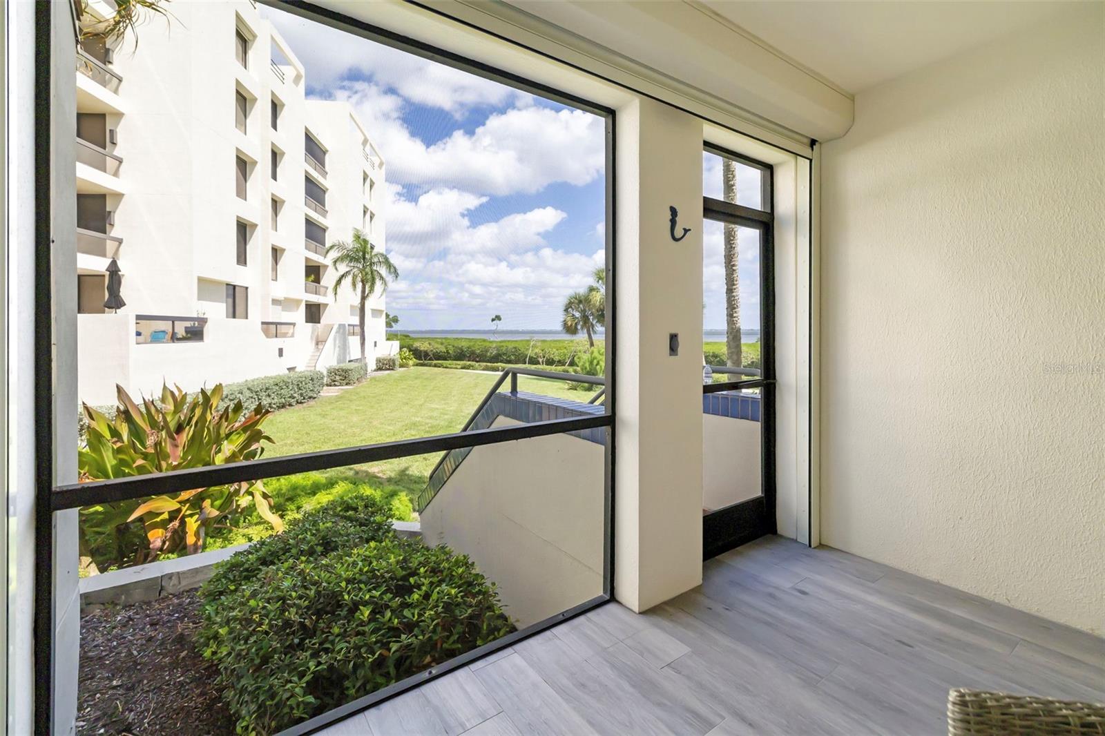 1920 HARBOURSIDE DR #1003