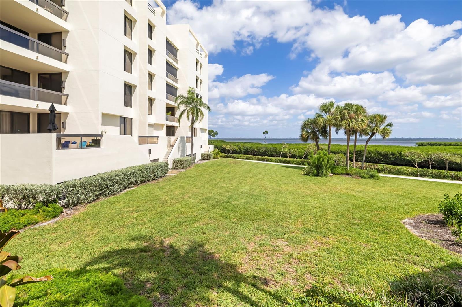 1920 HARBOURSIDE DR #1003