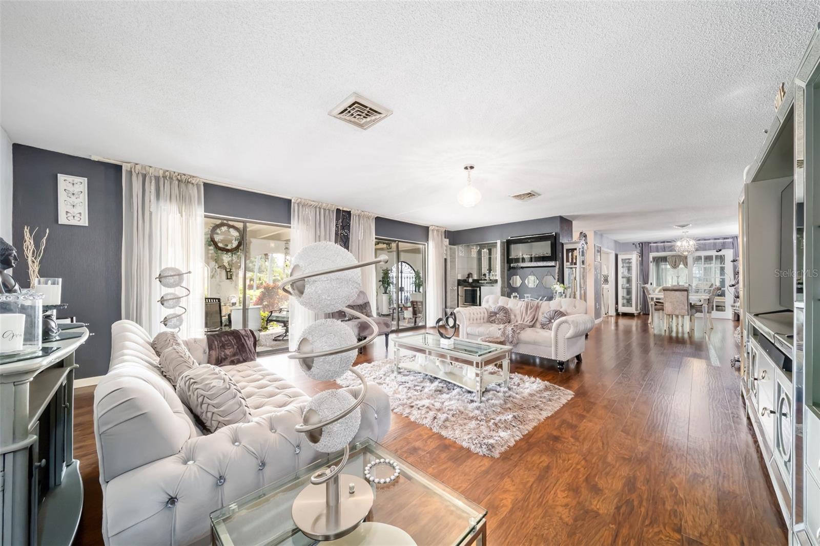 7236 LAS CASAS DR